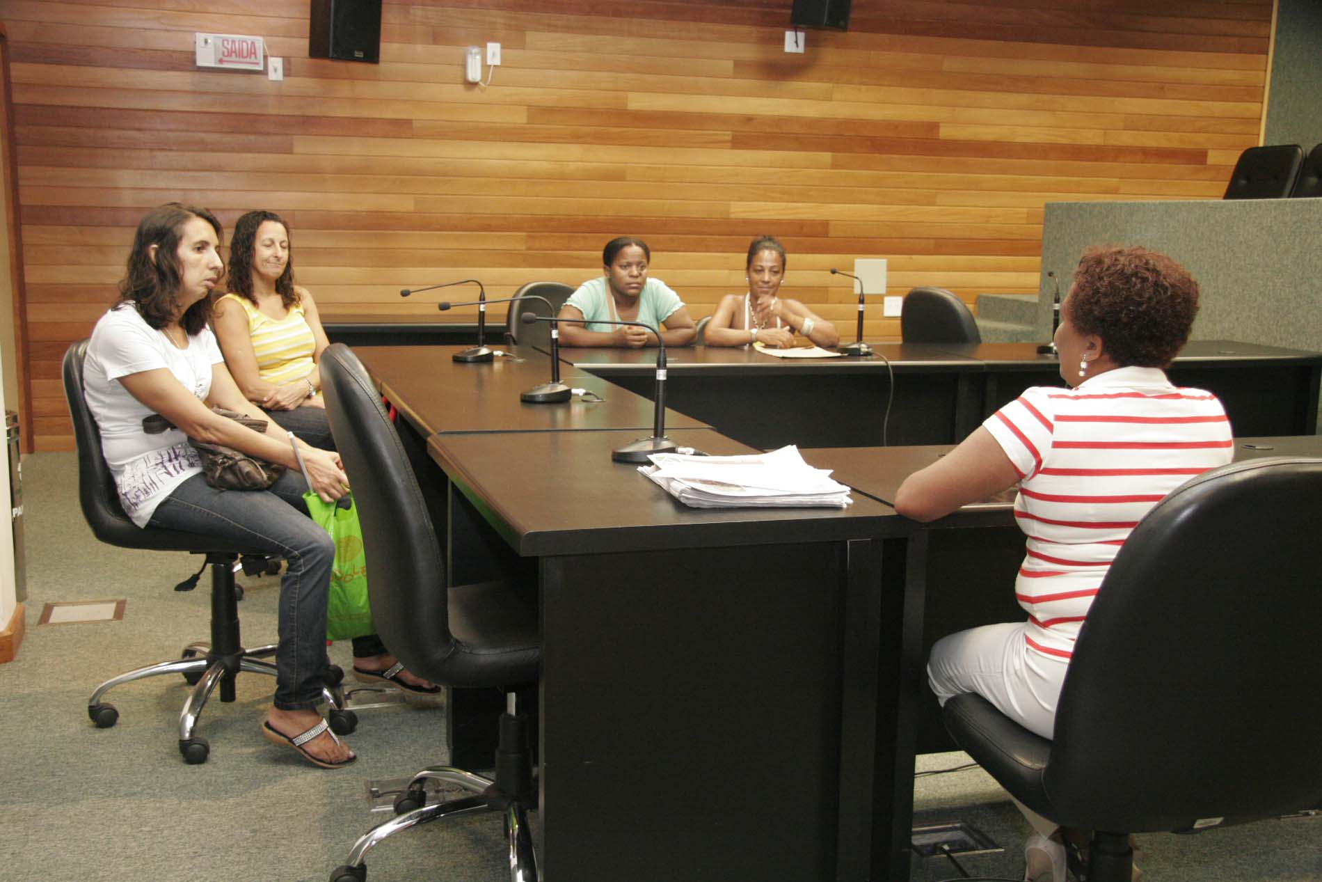 Reunião com mães. Programa Antonieta de Barros