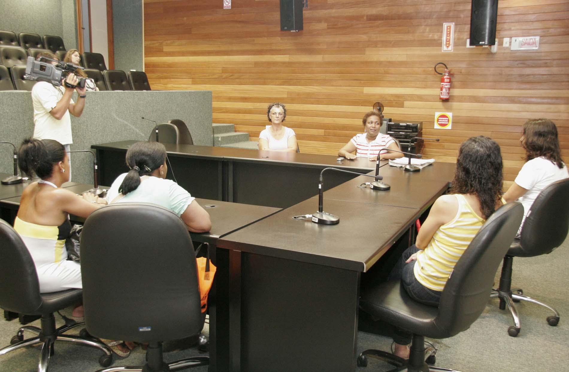 Reunião com mães. Programa Antonieta de Barros