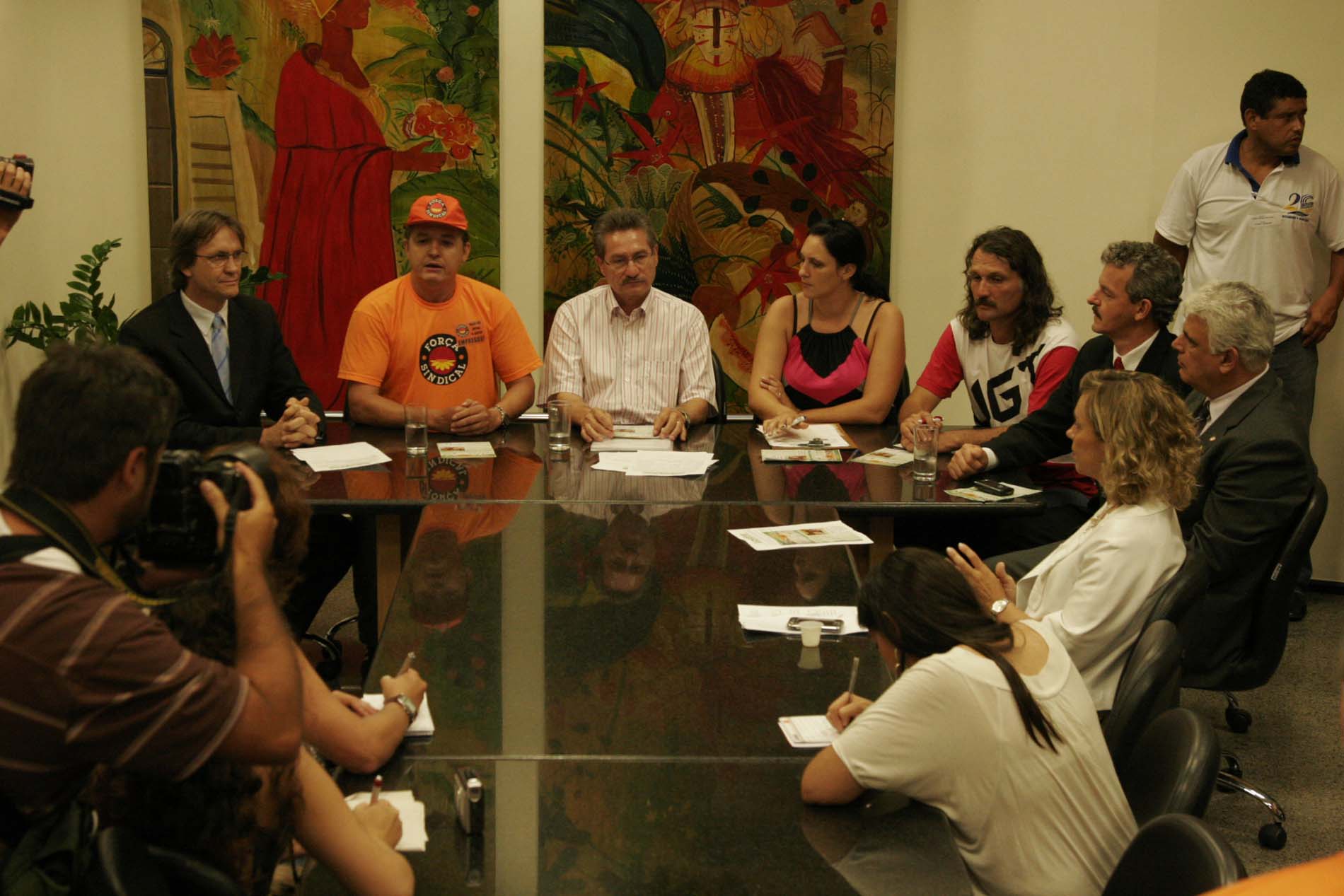 Coletiva sobre o novo piso estadual de salário