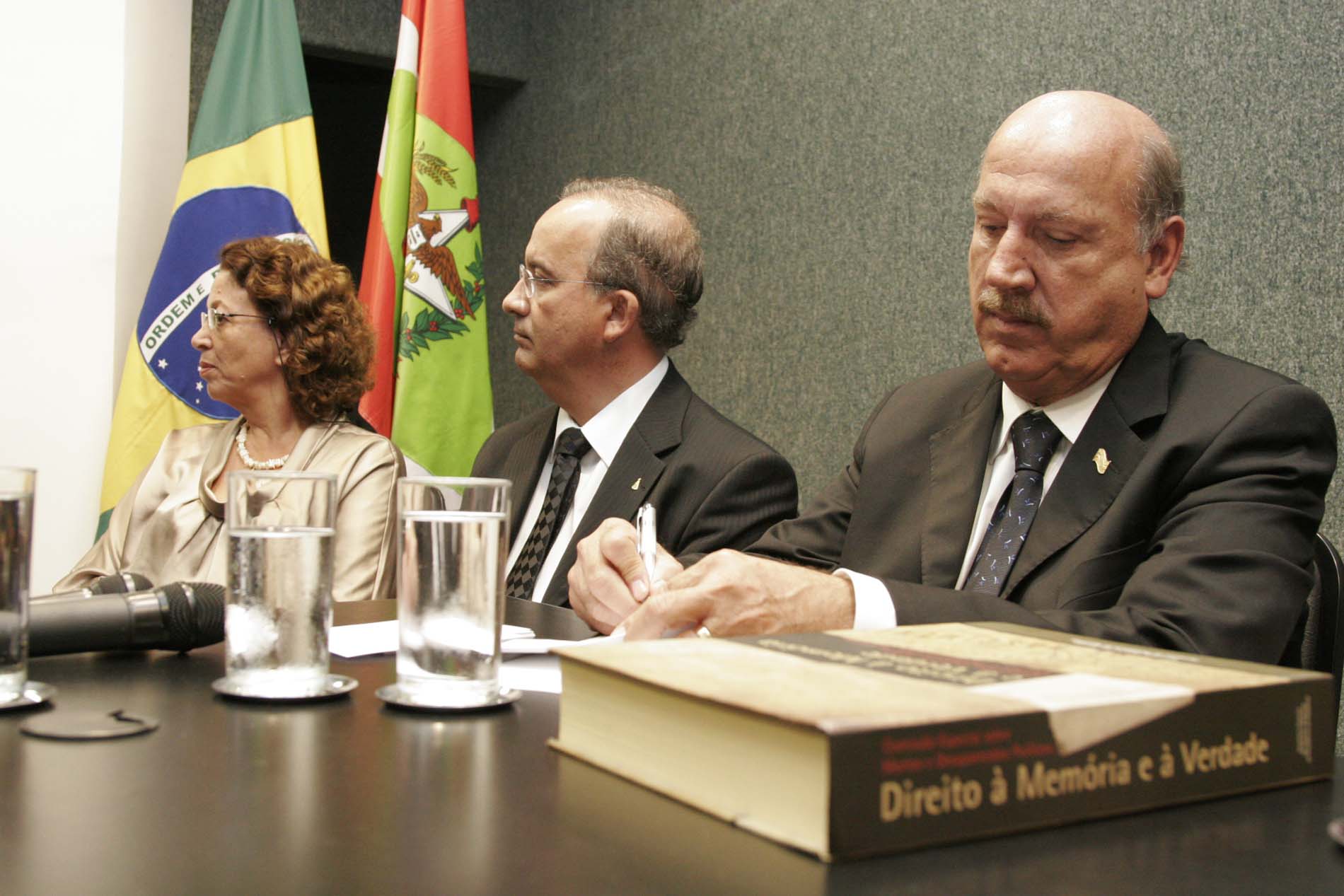 Homenagem ao ex-deputado Paulo Stuart Wright