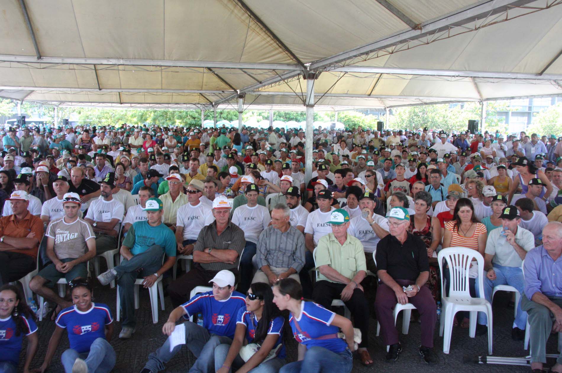 Agricultores acompanham a votação Código Ambiental
