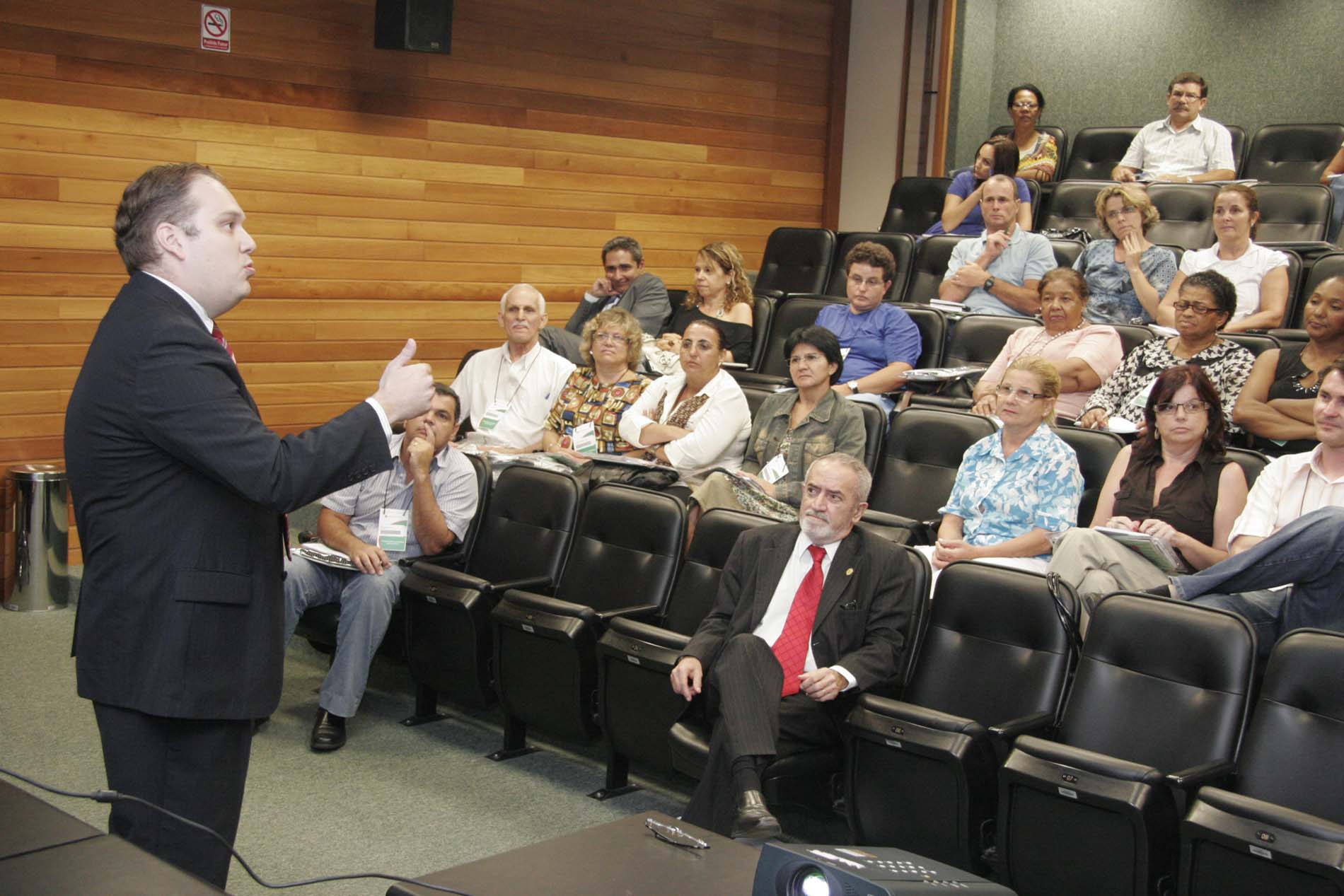 Escola do Legislativo inicia aprofundamento do Curso de Formação Política
