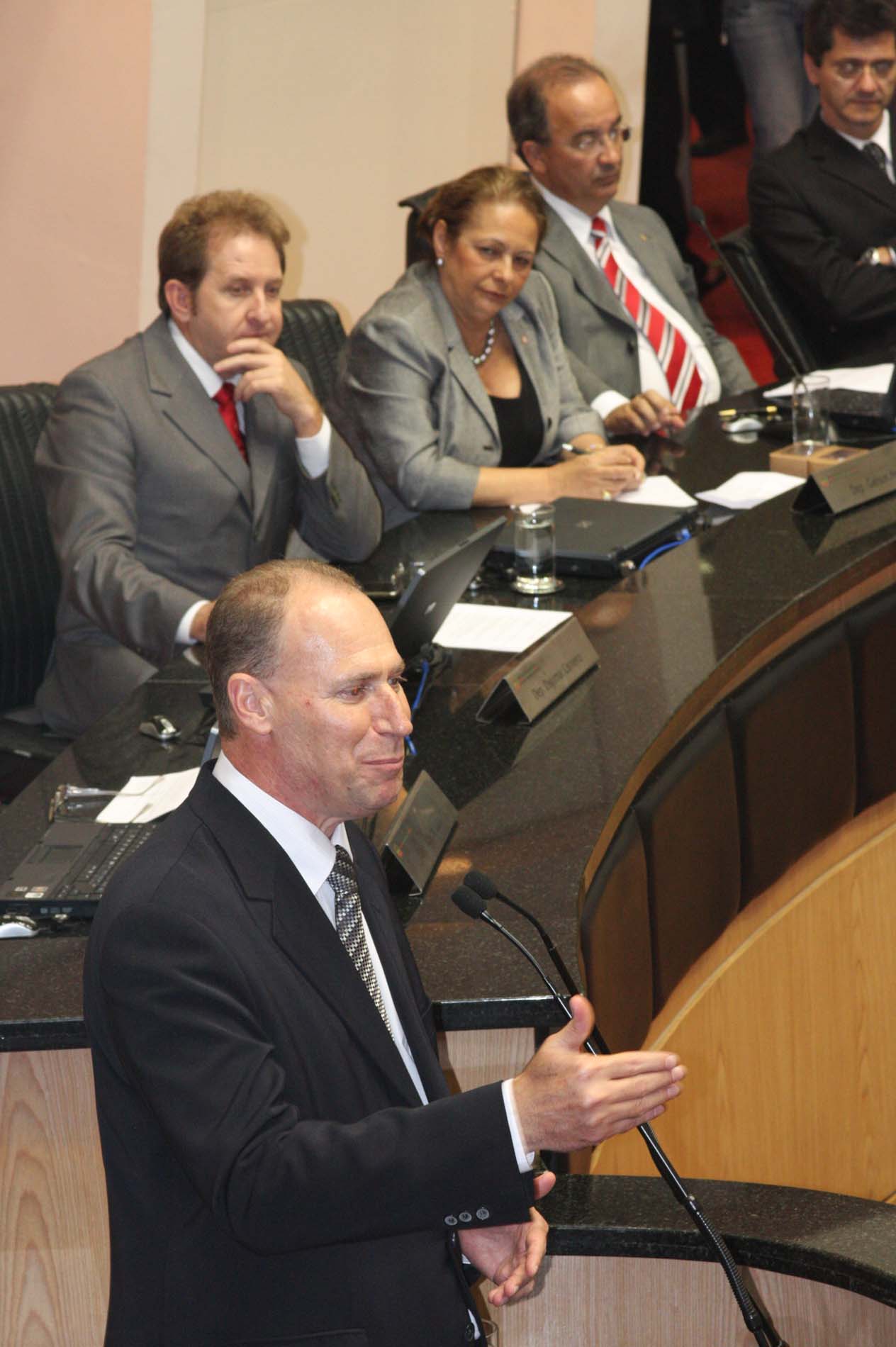 Herneus de Nadal é o novo conselheiro do Tribunal de Contas do Estado