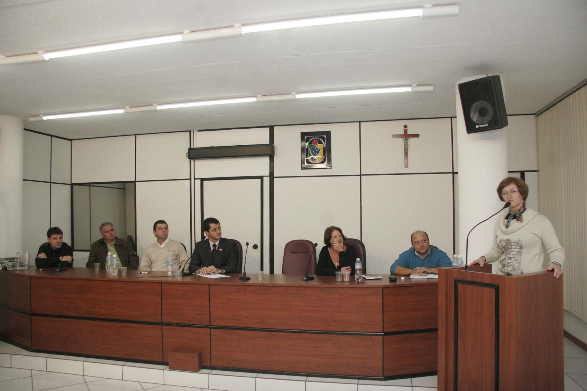 Audiência Pública referente a terceirização do setor do vestuário e a organização faccionista - Rio do Sul/SC