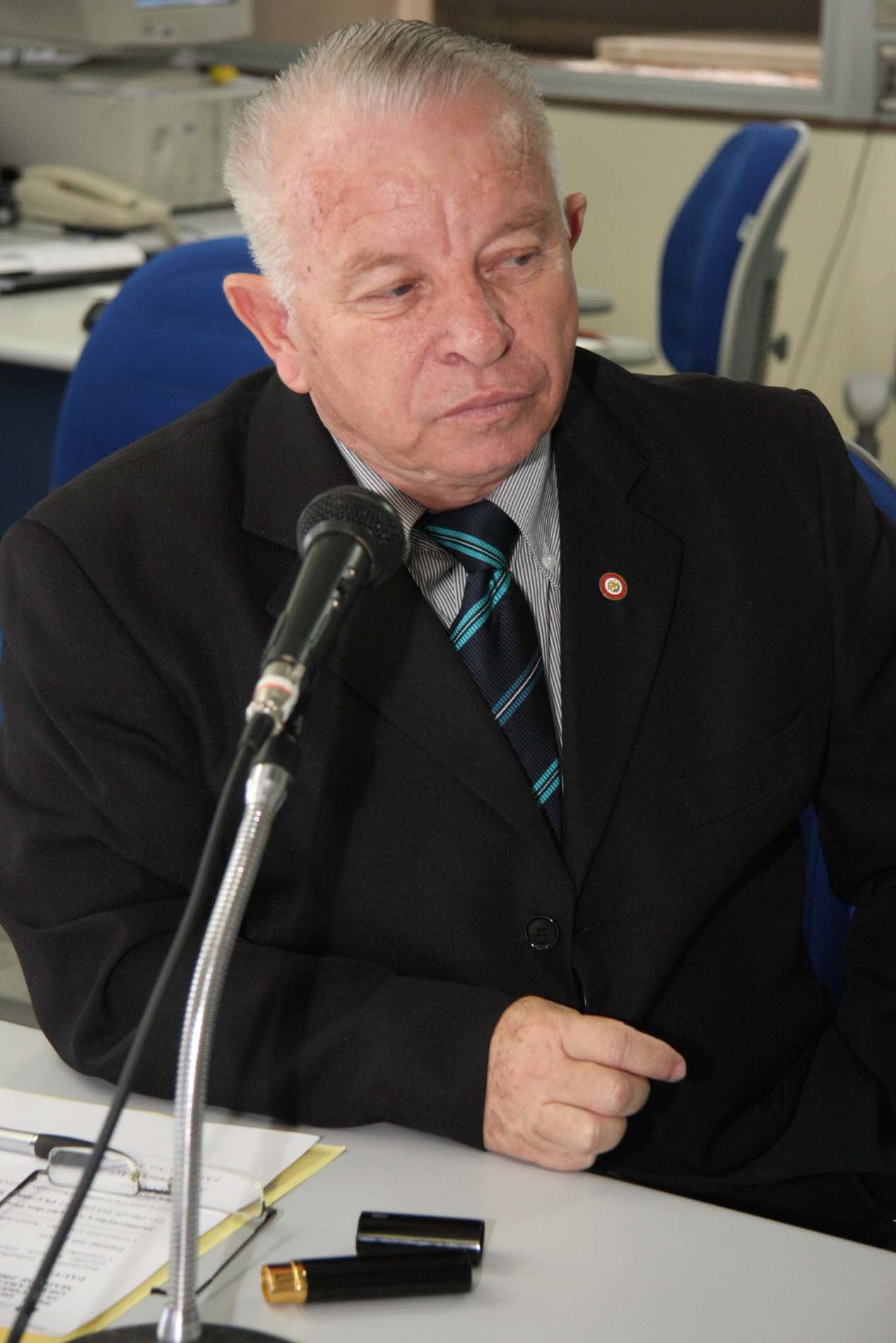 Deputado Adherbal Deba Cabral (PMDB)