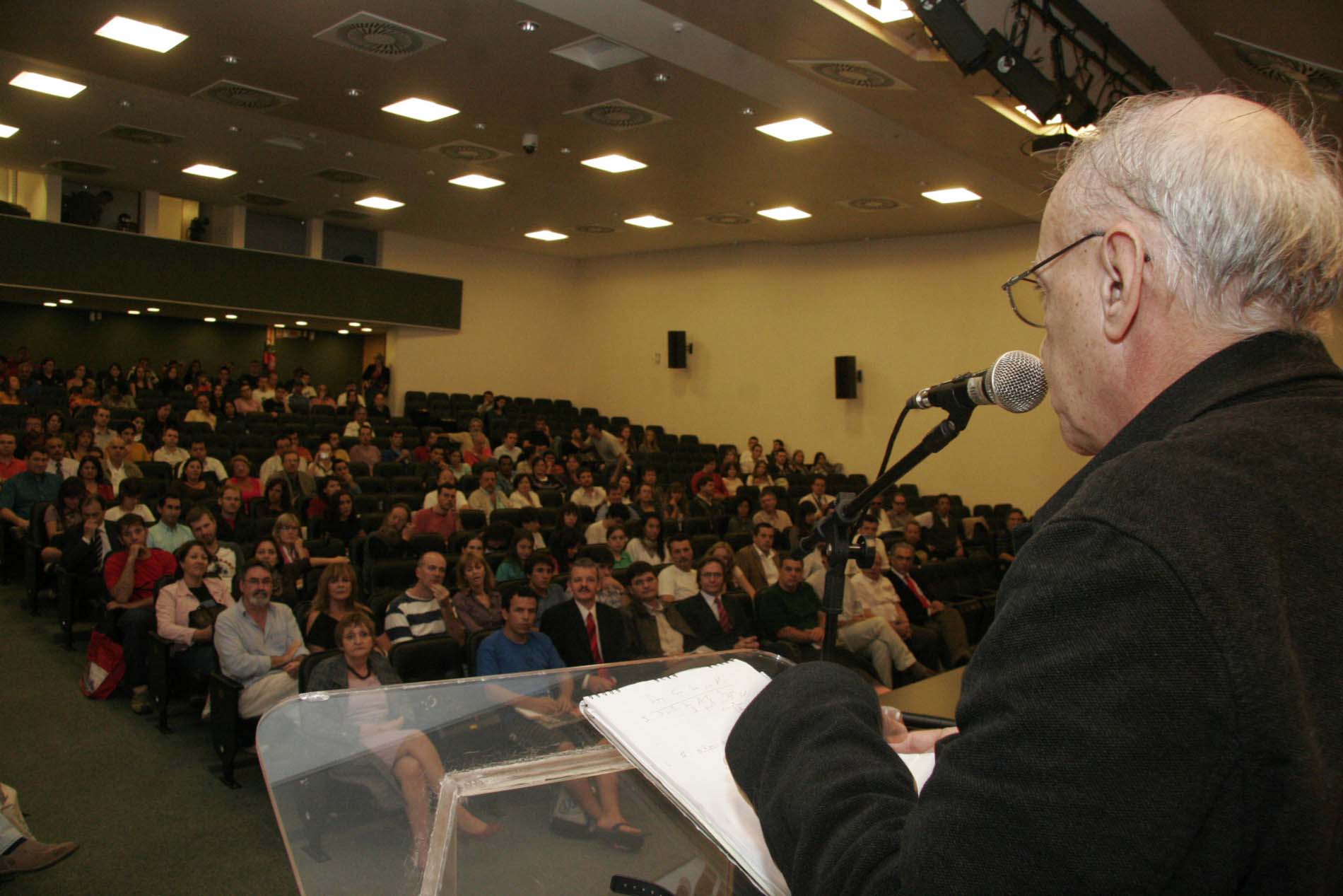 Palestra com Emir Sader e lançamento do livro
