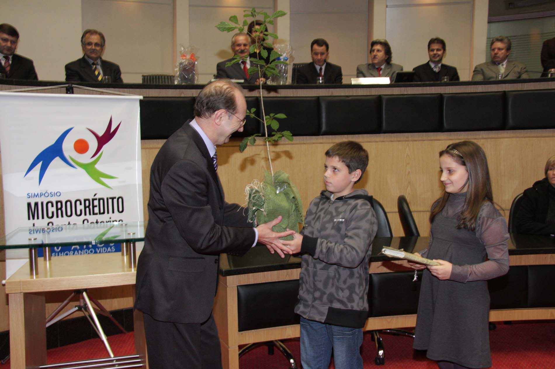 Sessão especial em comemoração aos 10 anos da criação do microcrédito pela Associação das Organizações de Microcrédito de Santa Catarina (Amcred-SC)