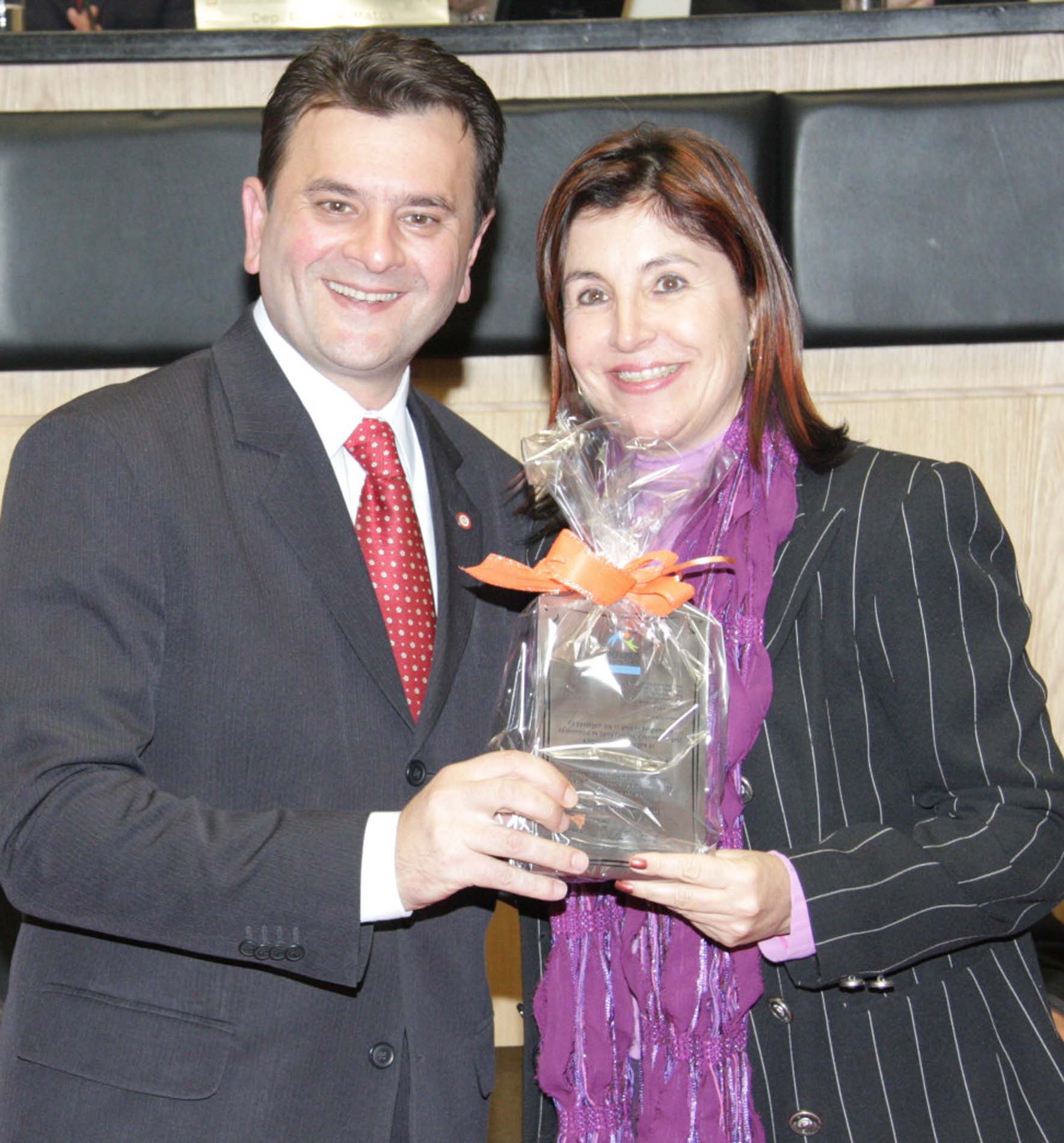 Deputado Elizeu Mattos (PMDB) e Isabel Bagio