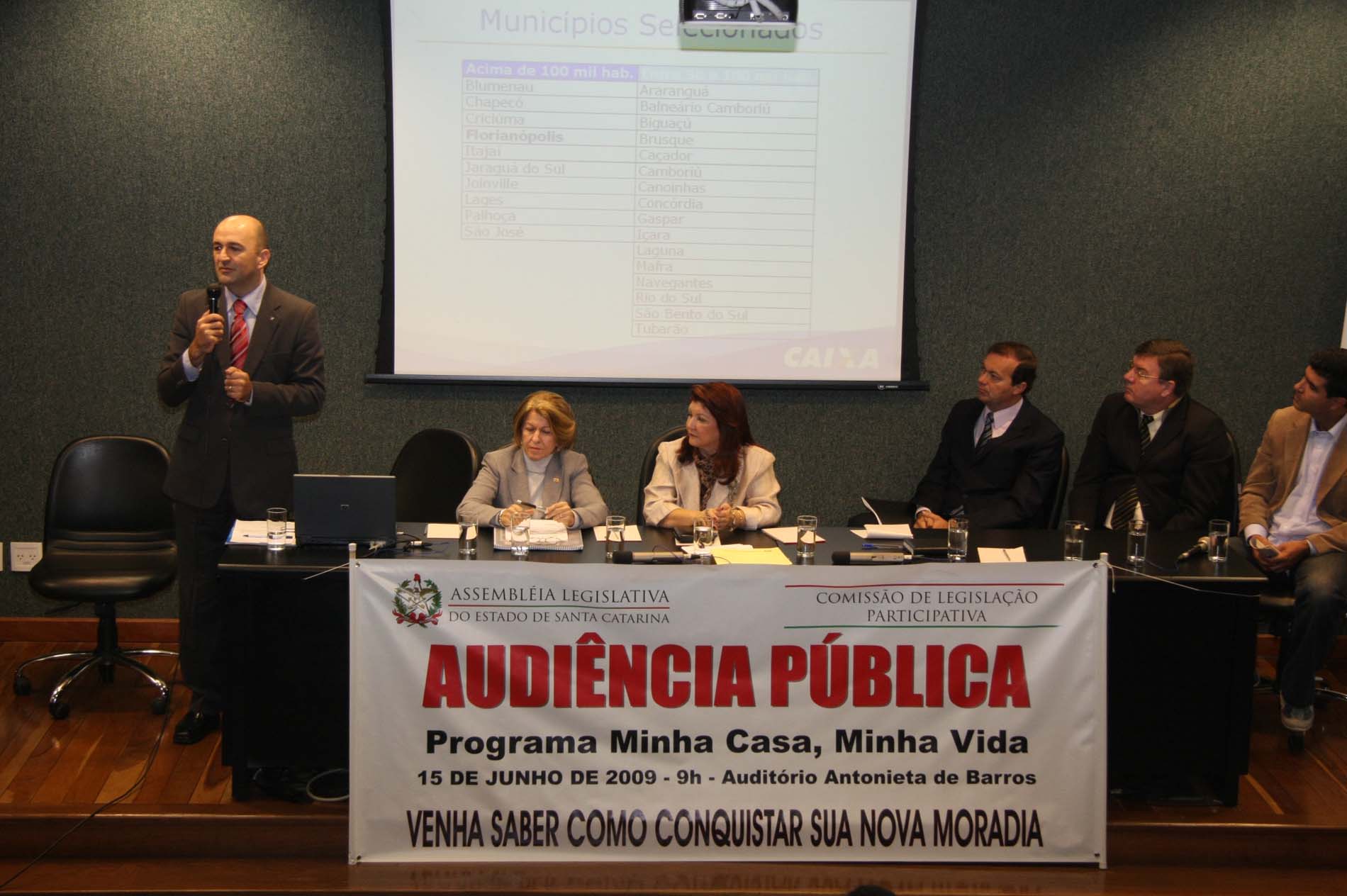 Audiência pública discute o programa Minha Casa