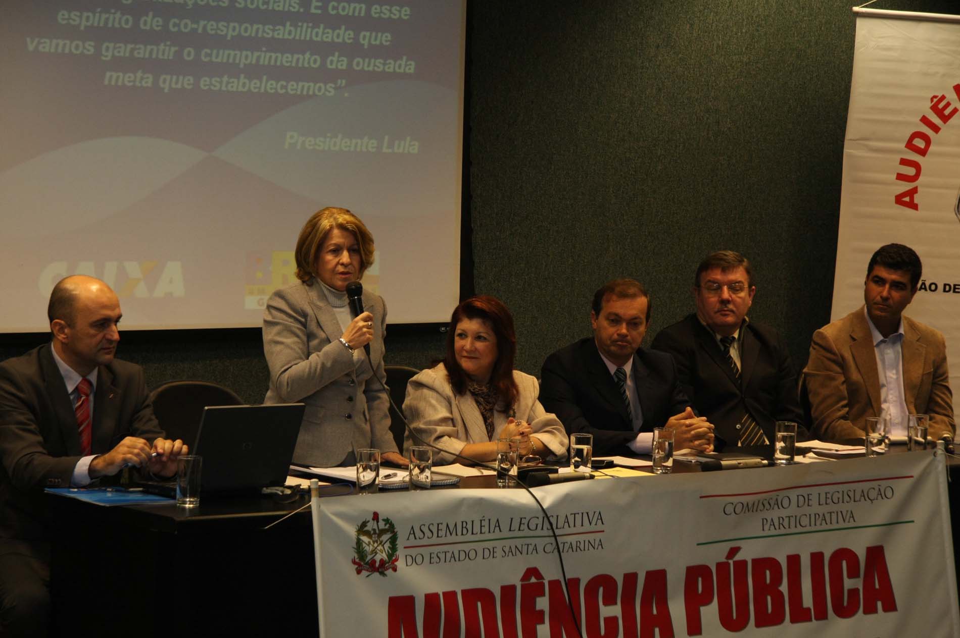 Audiência pública discute o programa Minha Casa