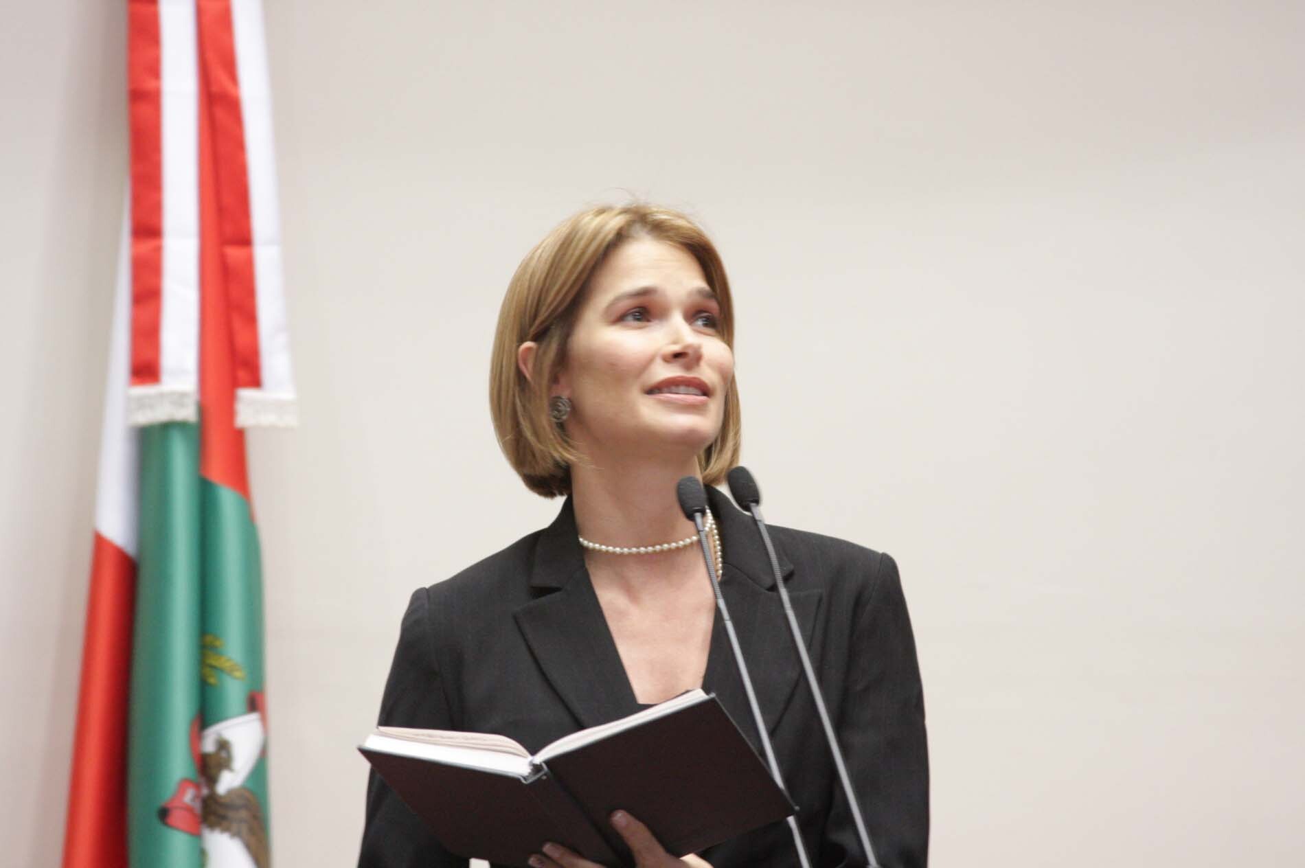 Dos gabinetes – Deputada  Angela  Albino discutirá com o prefeito soluções para o transporte coletiv