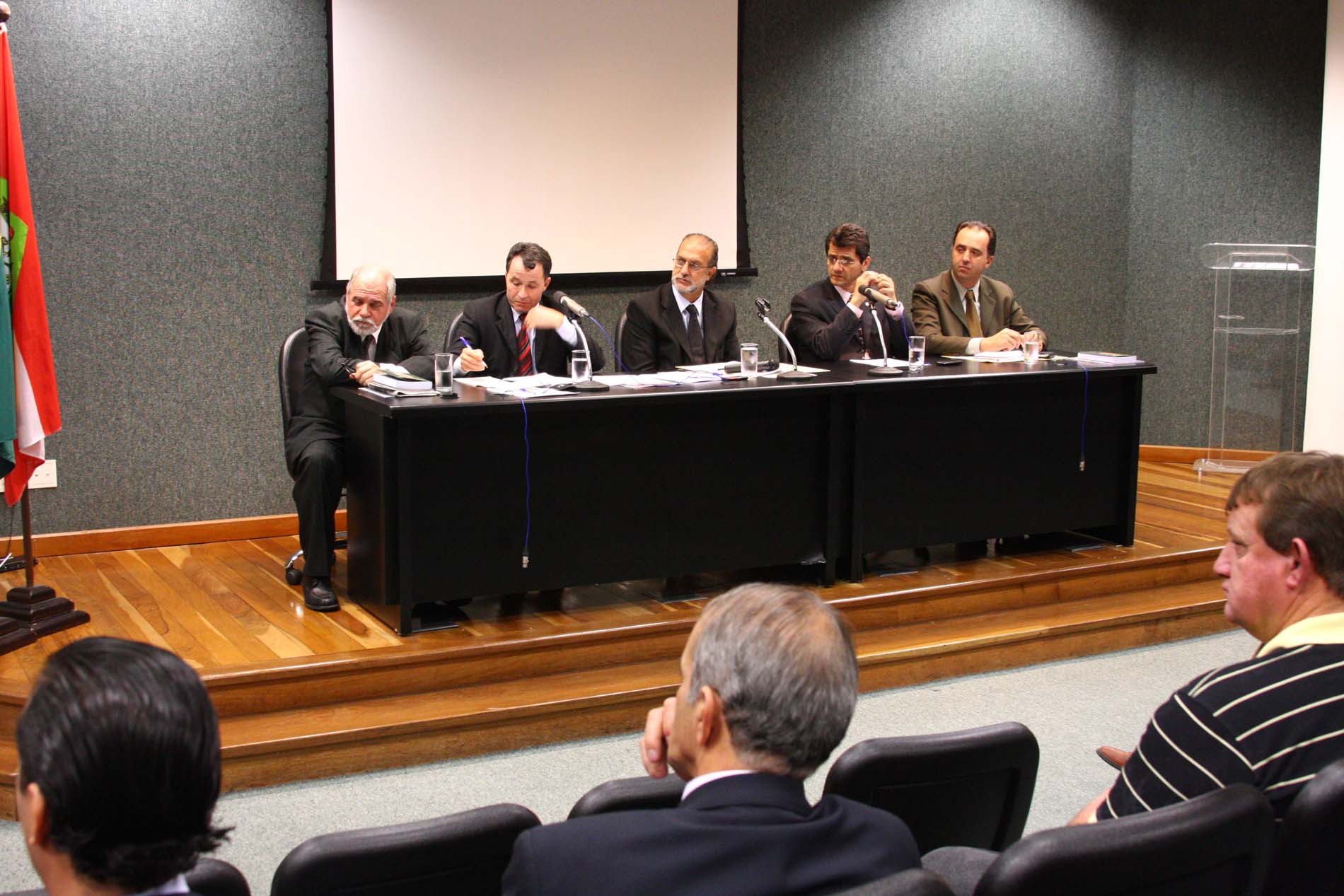 Fórum Parlamentar de discussão das Terras Indígenas no Norte/Nordeste de Santa Catarina.