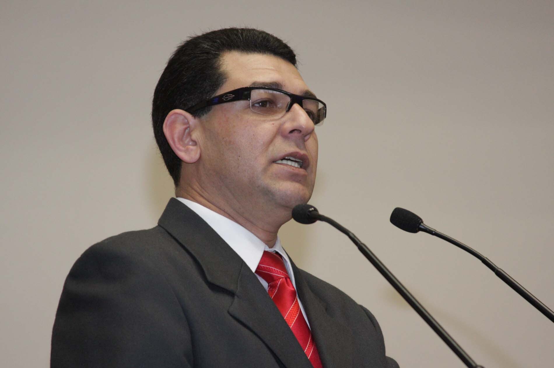 Dos Gabinetes – PP pede ao TCE auditoria na Casan e mostra absurdo de lucros em 2008