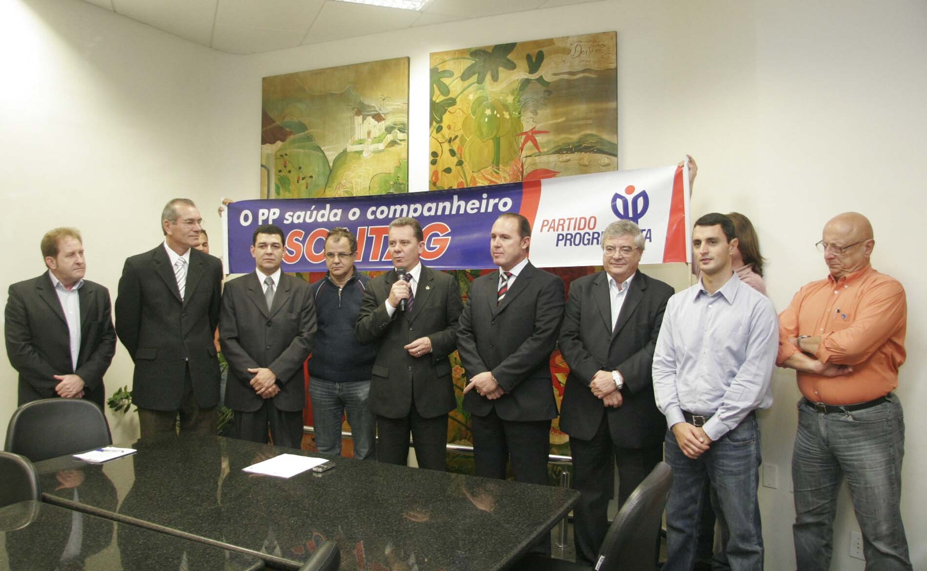Ato de filiação de Carlos Sontag ao PP