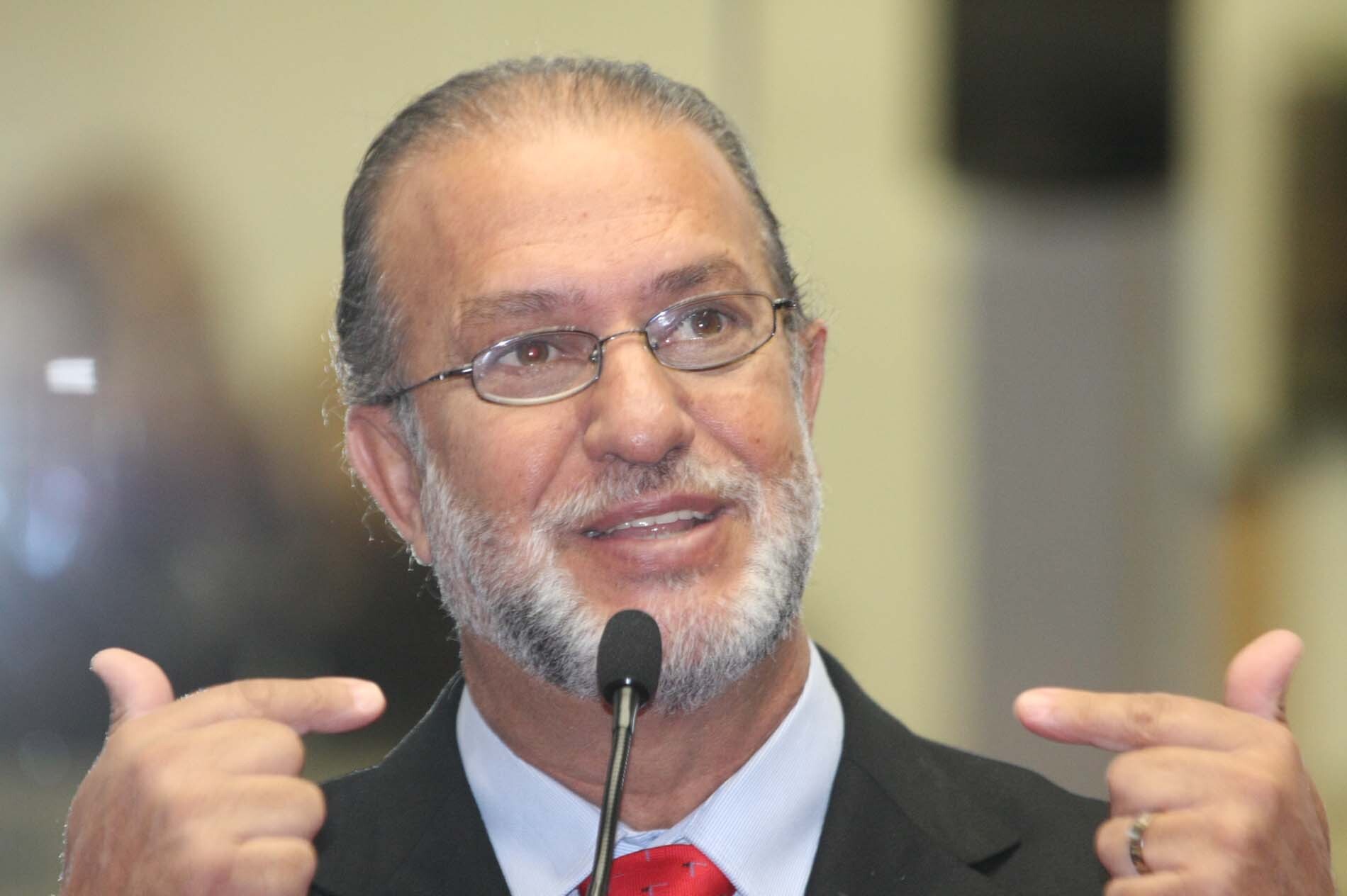 Dos Gabinetes – Custo elevado de passagens aéreas é tema de moção do deputado Nilson Gonçalves para