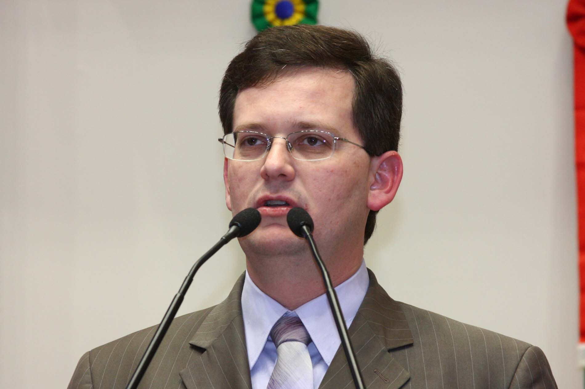Dos Gabinetes – Kuhlmann defende Movimento Quero Trabalhar