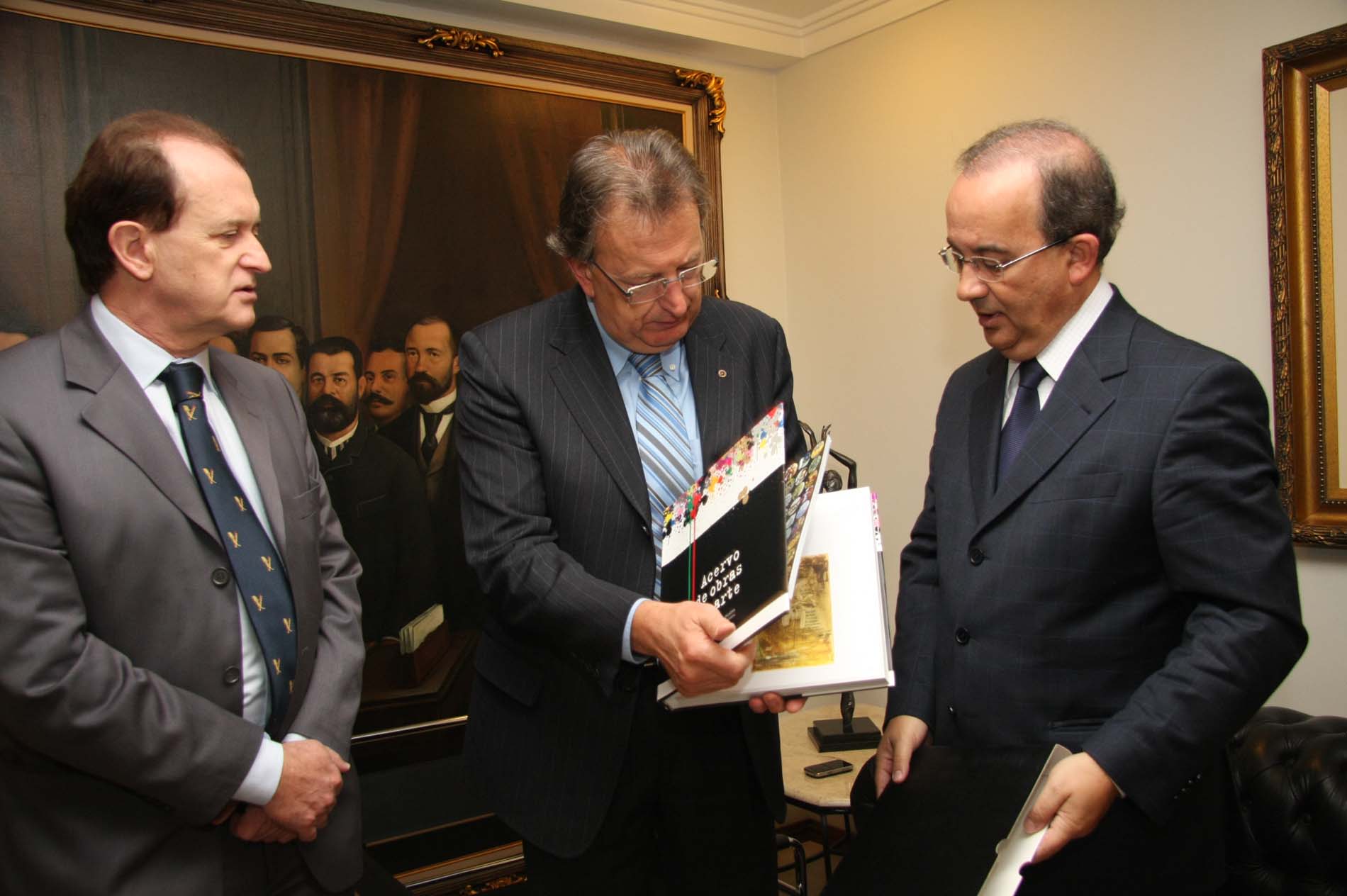 Presidente Jorginho Mello recebe o representante da Província de Vêneto na Itália