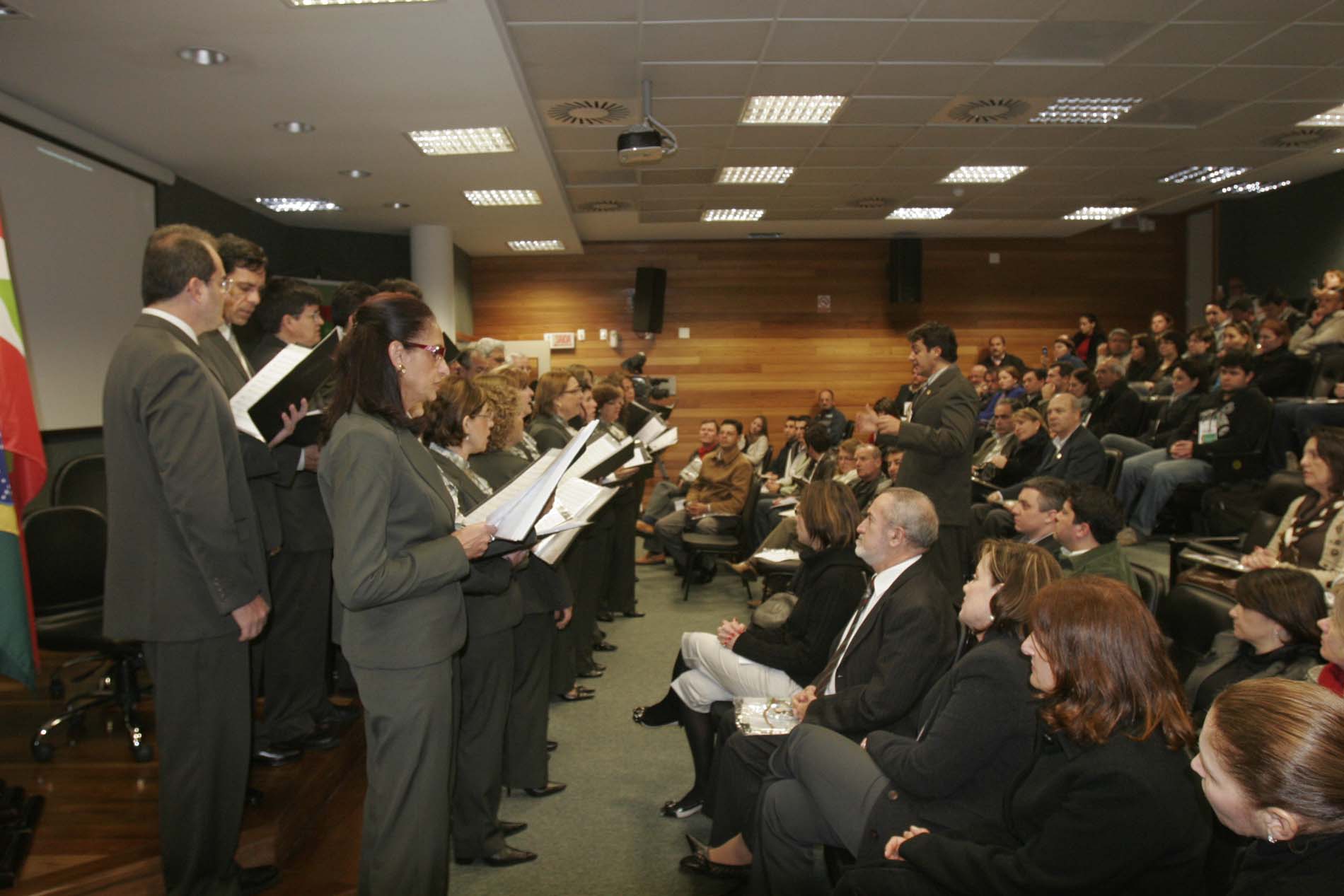 Conferência Livre - O Orçamento Público como garantia do direito fundamental à segurança: destinação de recursos públicos para a prevenção à violência - Apresentação Coral Hélio Teixeira da Rosa