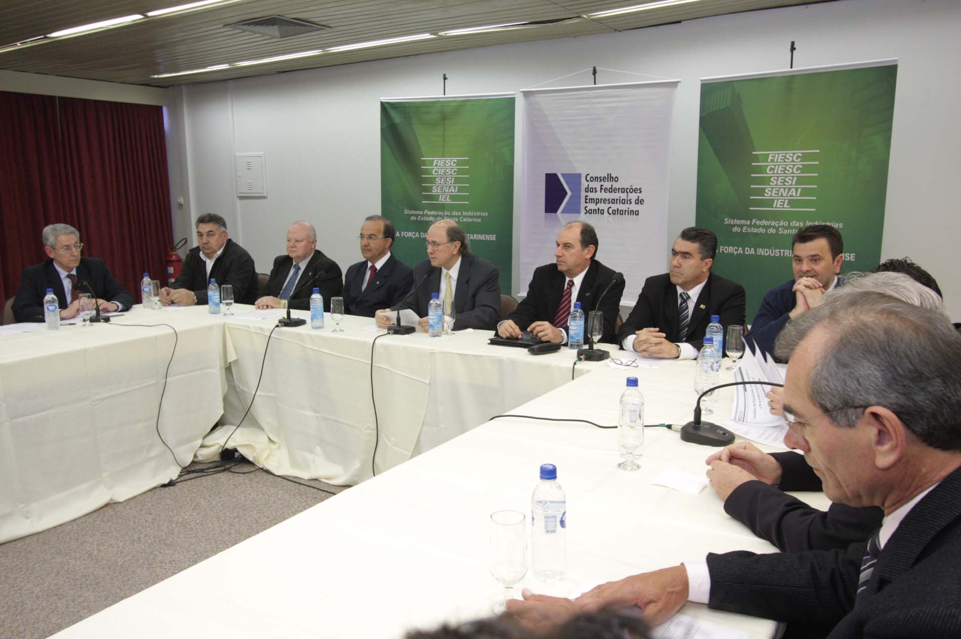 Encontro na FIESC debate Piso Regional