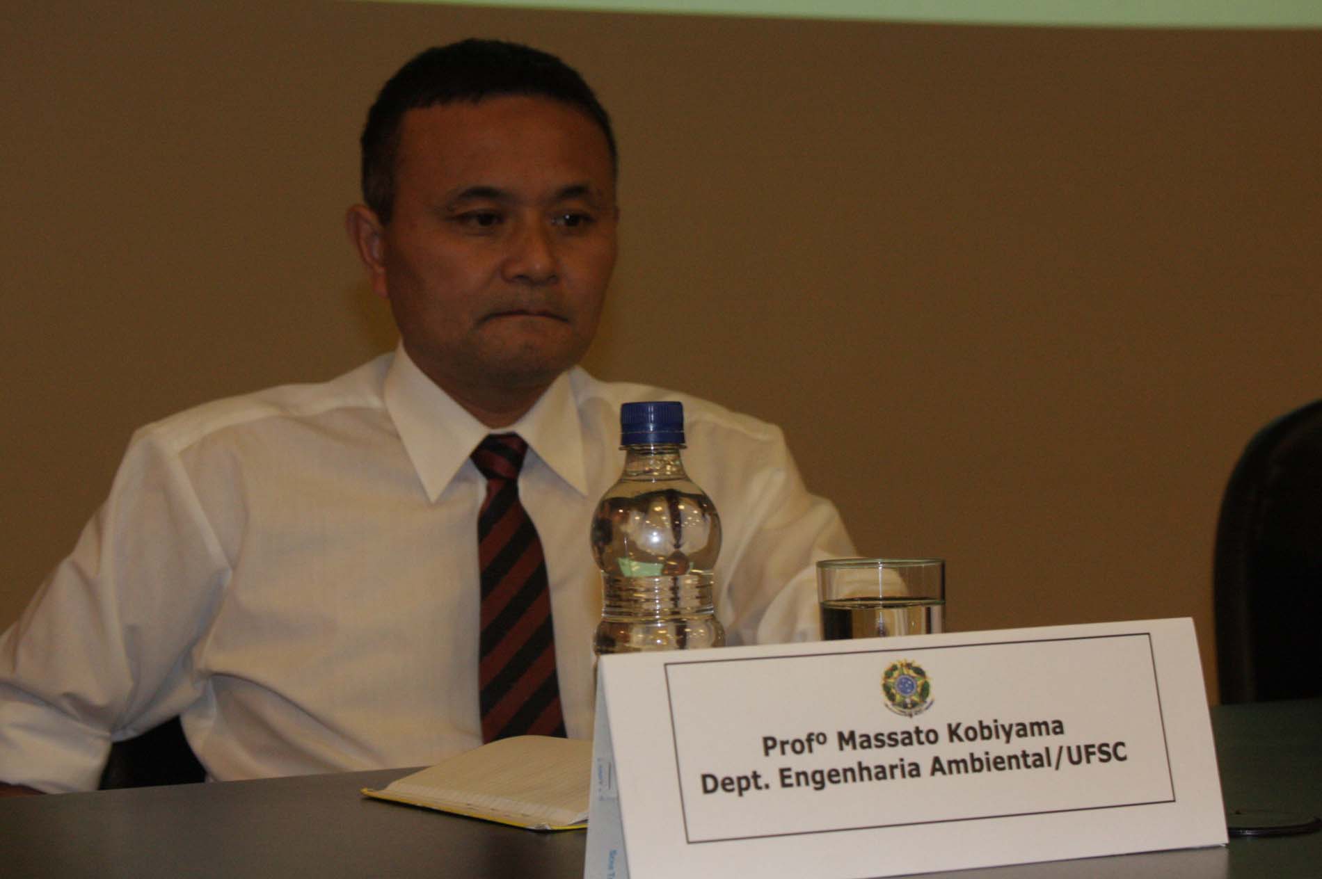 Profº Masato Kobiyama