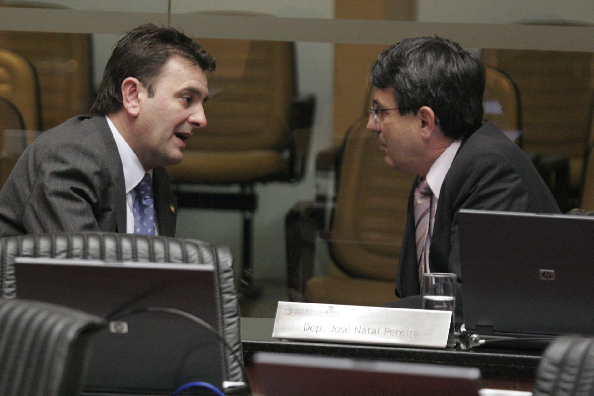 Sessão Ordinária - Plenário Osni Régis - Deputado Elizeu Mattos (PMDB) e Deputado José Natal (PSDB)