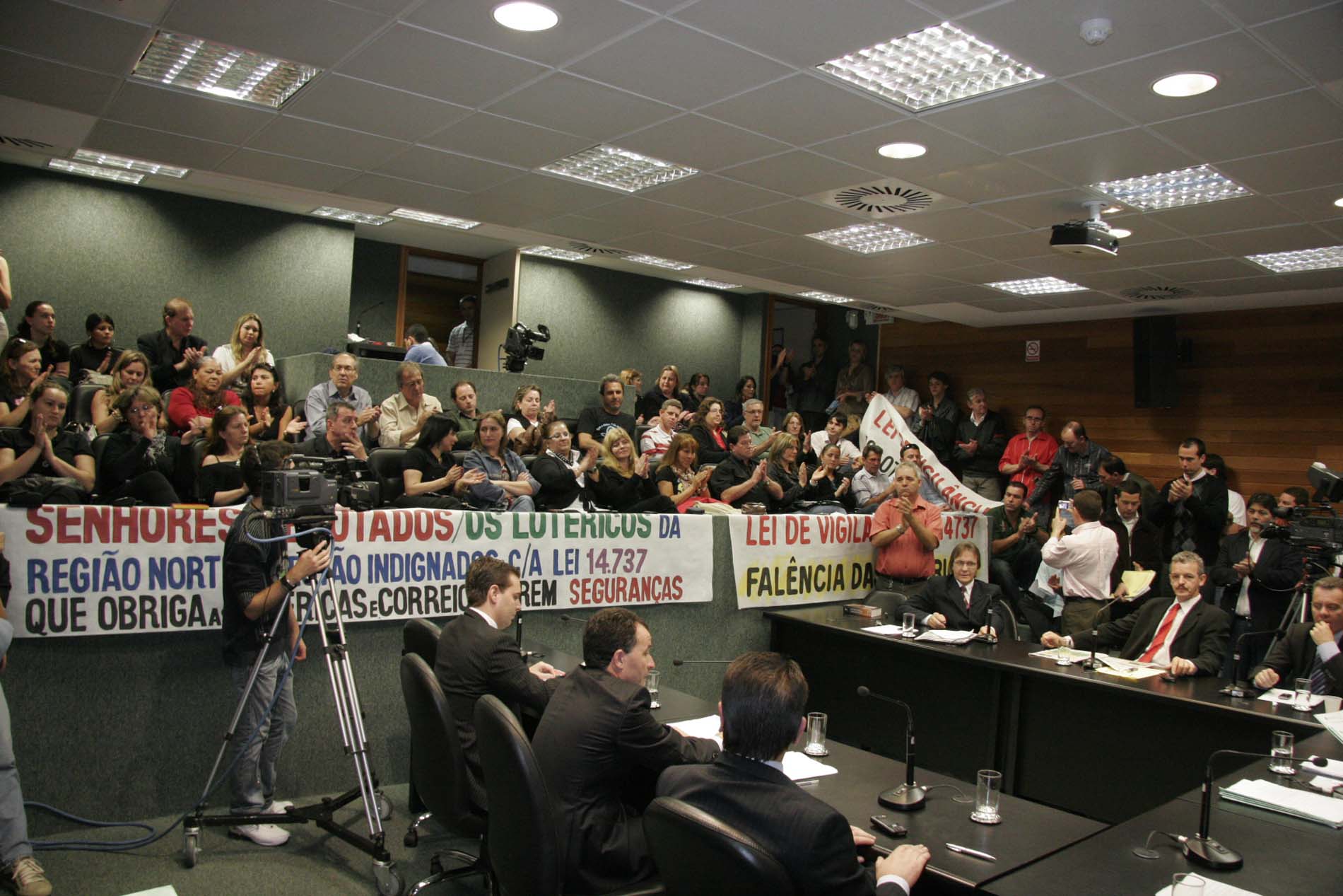 Comissão de Constituição e Justiça