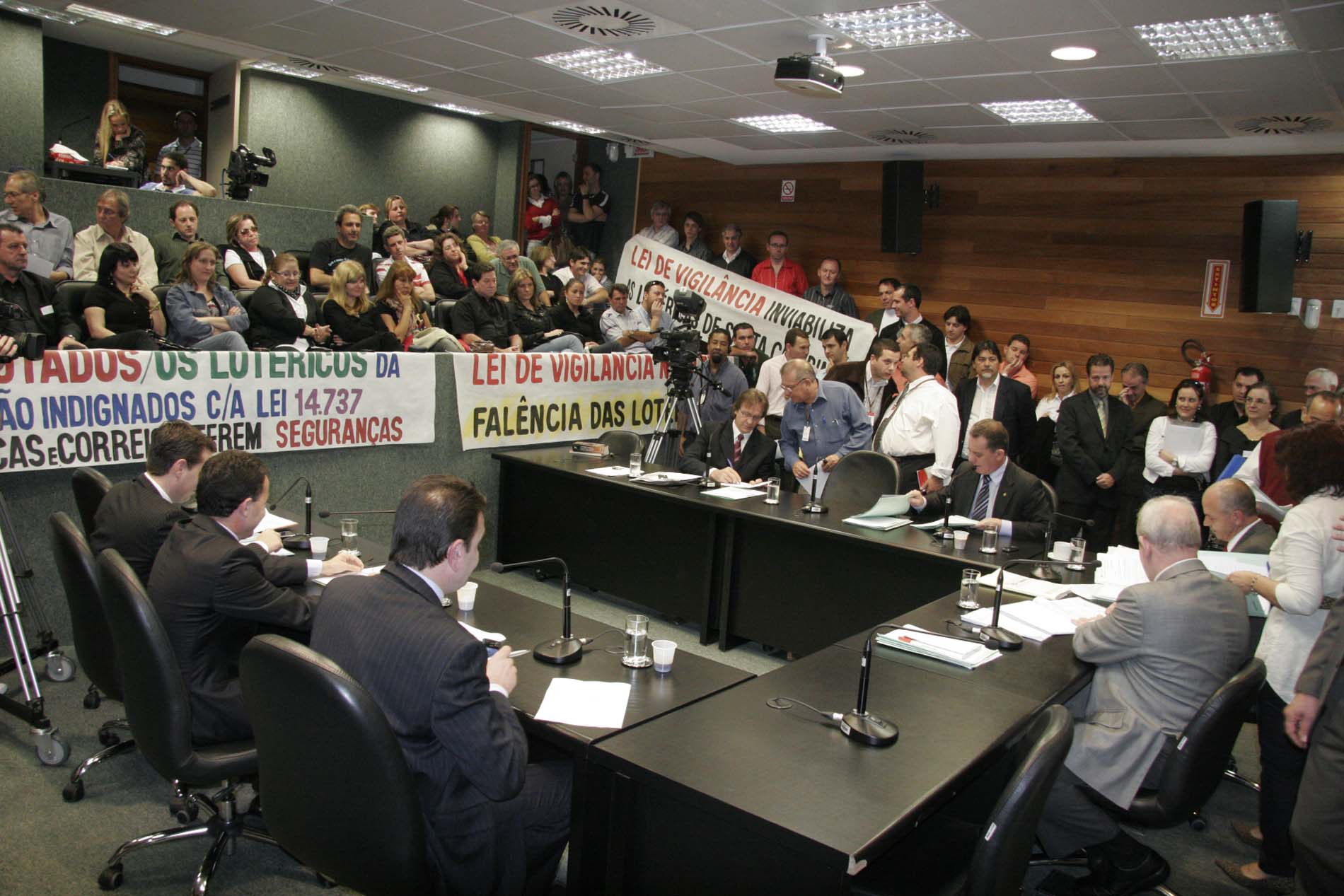Comissão de Constituição e Justiça