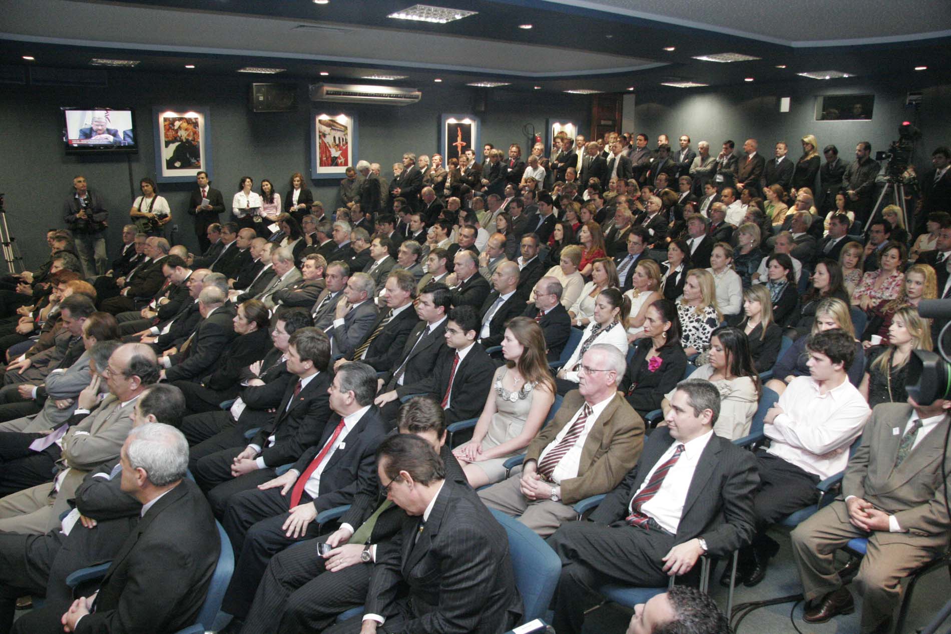 Julio Garcia toma posse como conselheiro do Tribunal de Contas de Santa Catarina