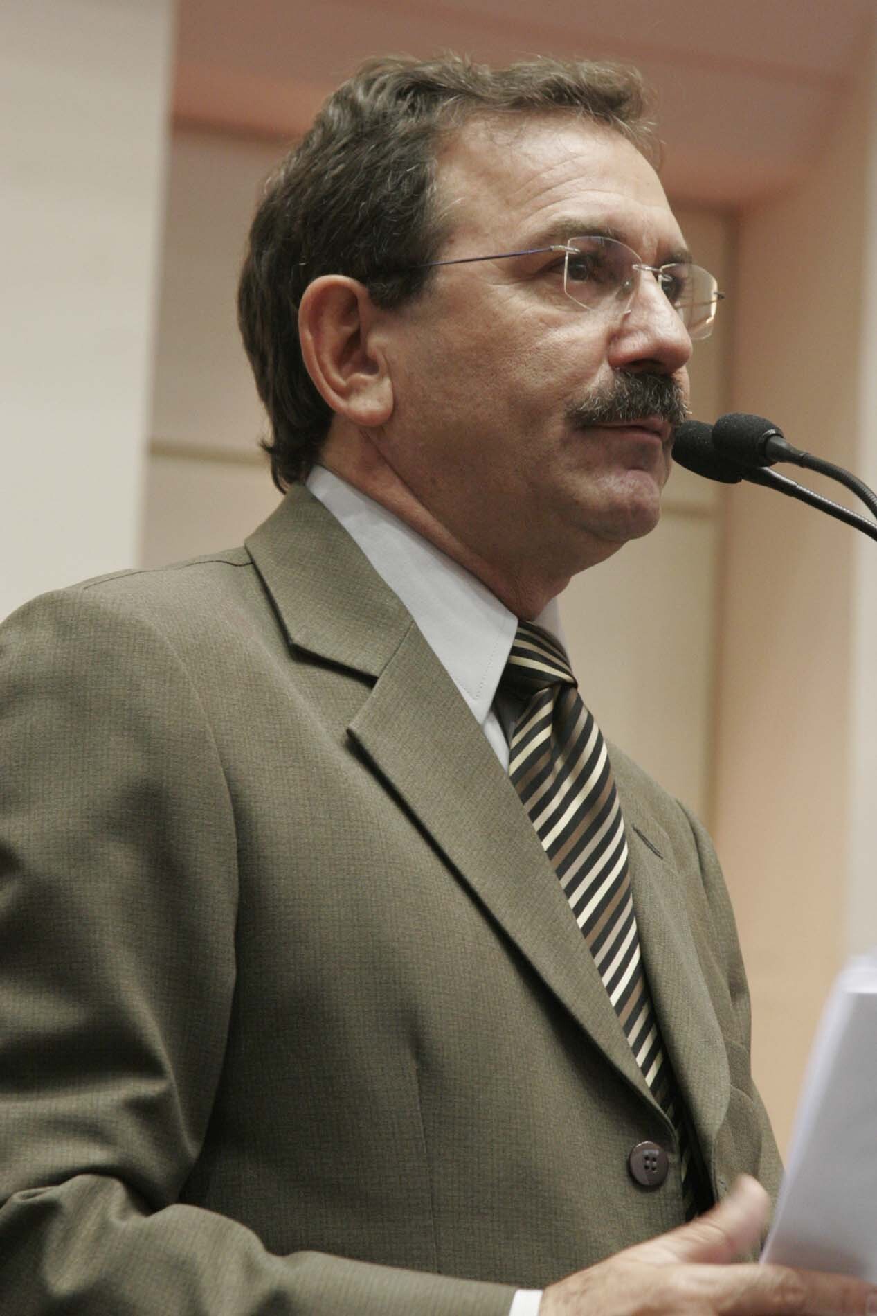 Dos Gabinetes – Venzon vai encaminhar uma moção para o Congresso Nacional