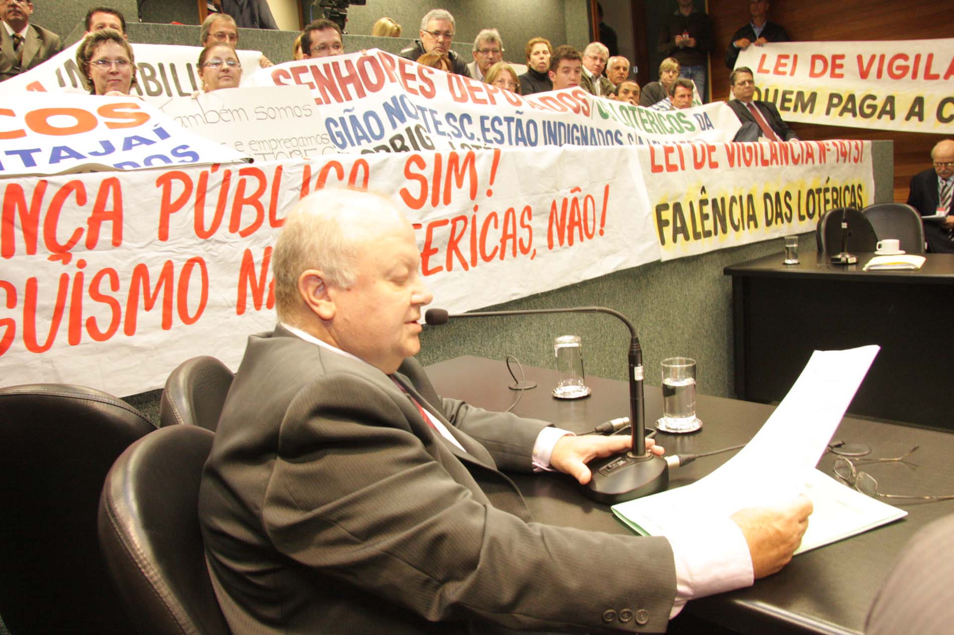 Reunião Conjunta das Comissões