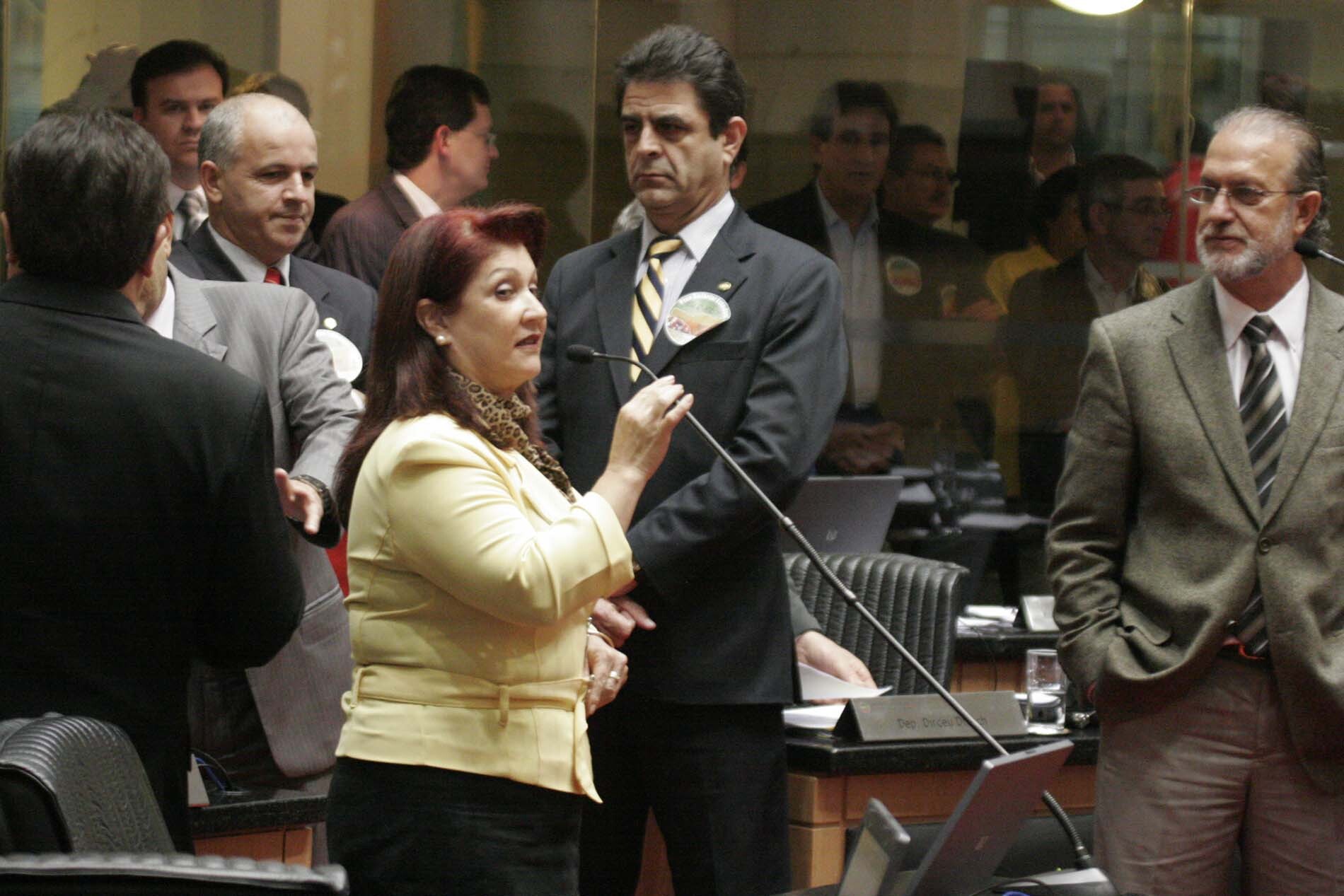 Dos Gabinetes – Polêmica não impediu aprovação do Salário Mínimo Regional de Santa Catarina