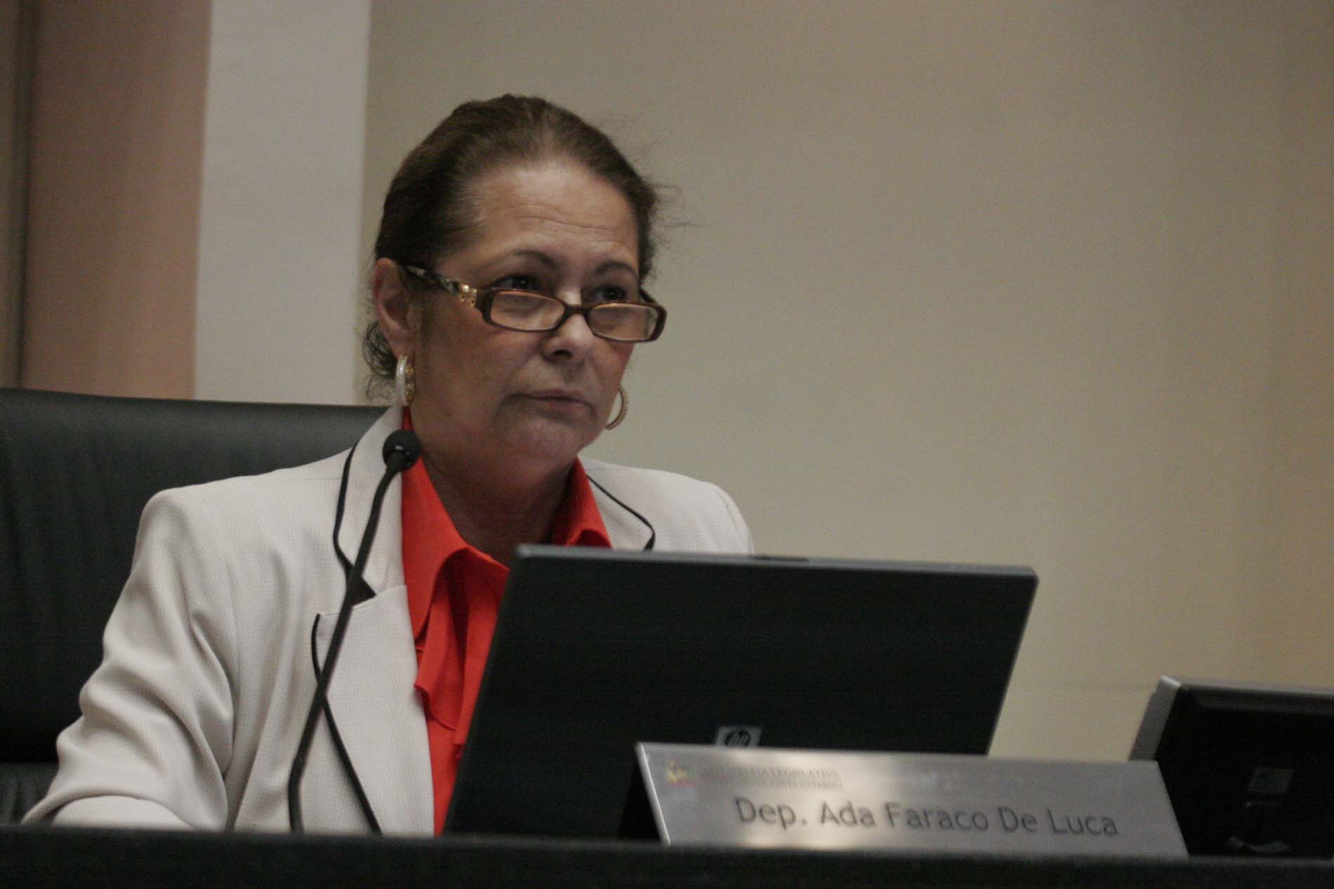 Deputada Ada de Luca (PMDB)