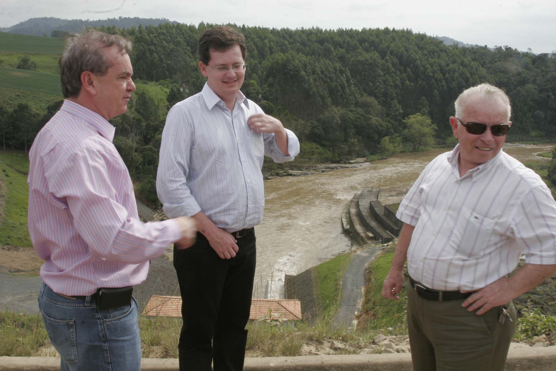 Deputados visitam barragens do Alto Vale do Itajaí