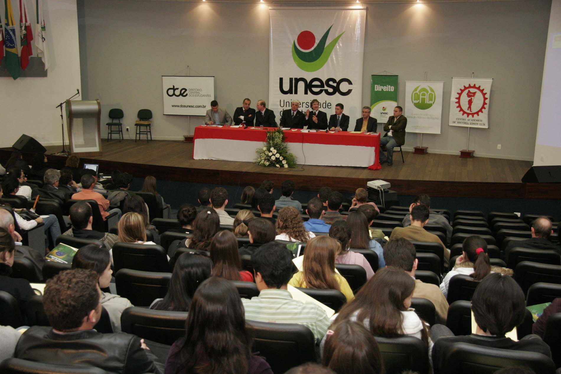 Comissão de Direitos e Garantias Fundamentais discute em Criciúma a instalação da Defensoria Pública em Santa Catarina