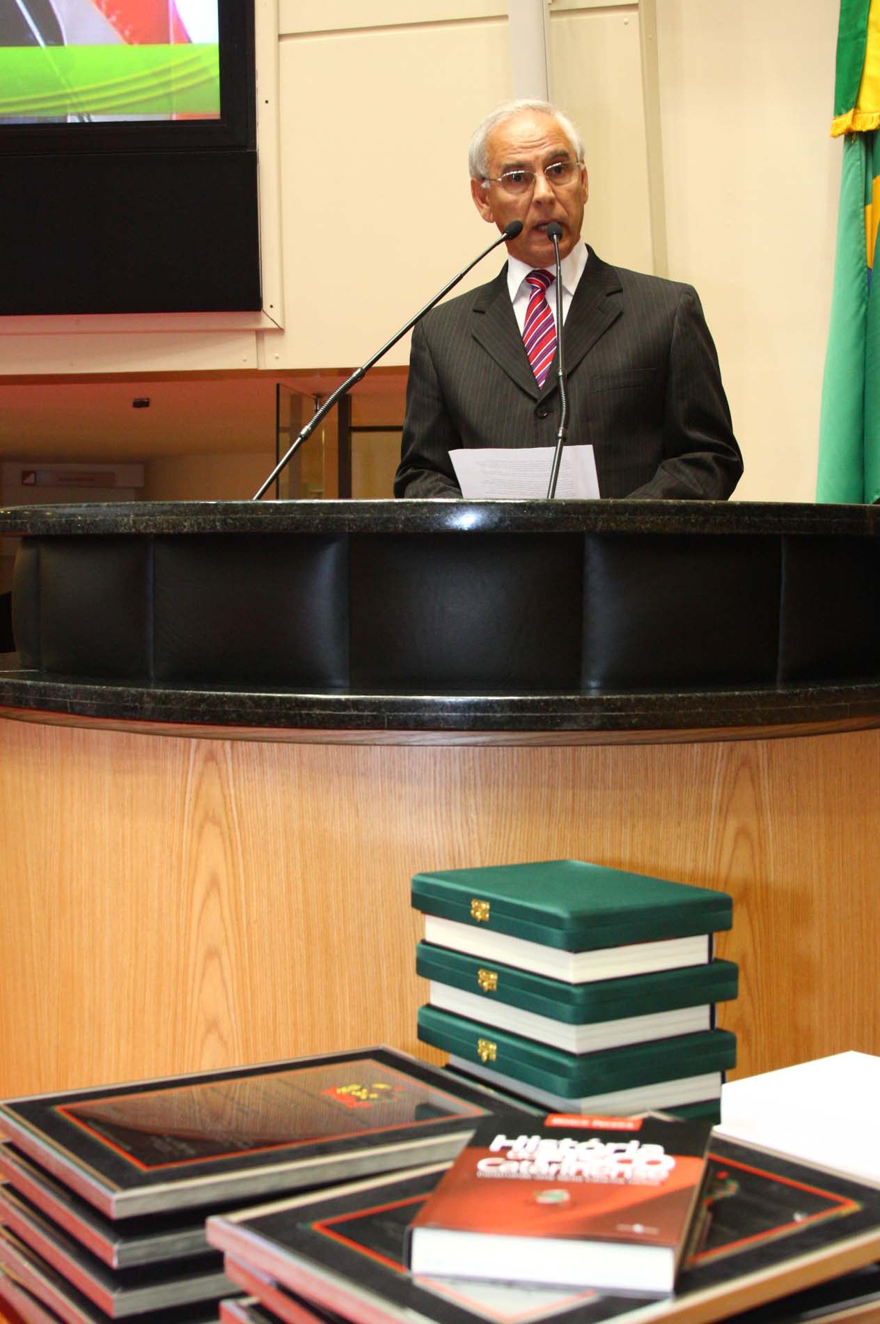 Moacir Pereira – Jornalista do Grupo RBS