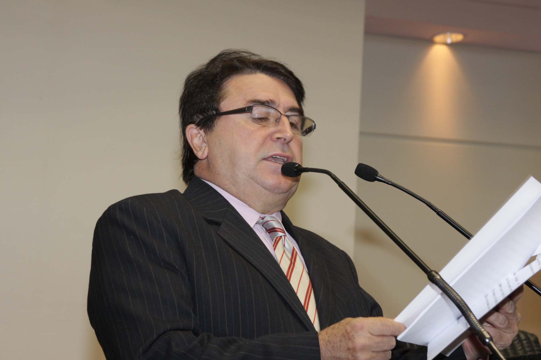 Dos Gabinetes – Aguiar valoriza vida participativa dos catarinenses na terceira idade