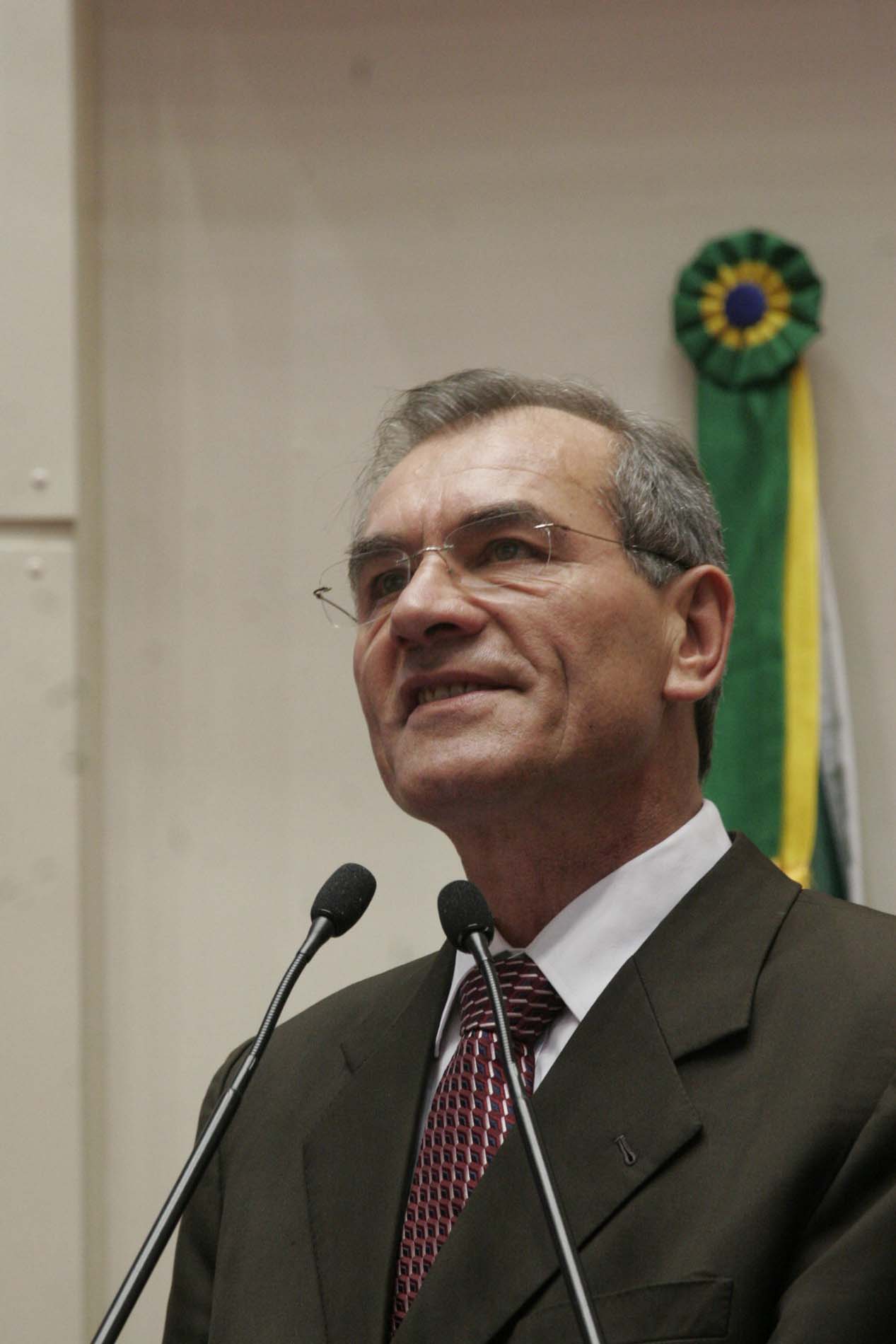Dos Gabinetes – Silvio reitera necessidade de criação de fundo emergencial para atender calamidades