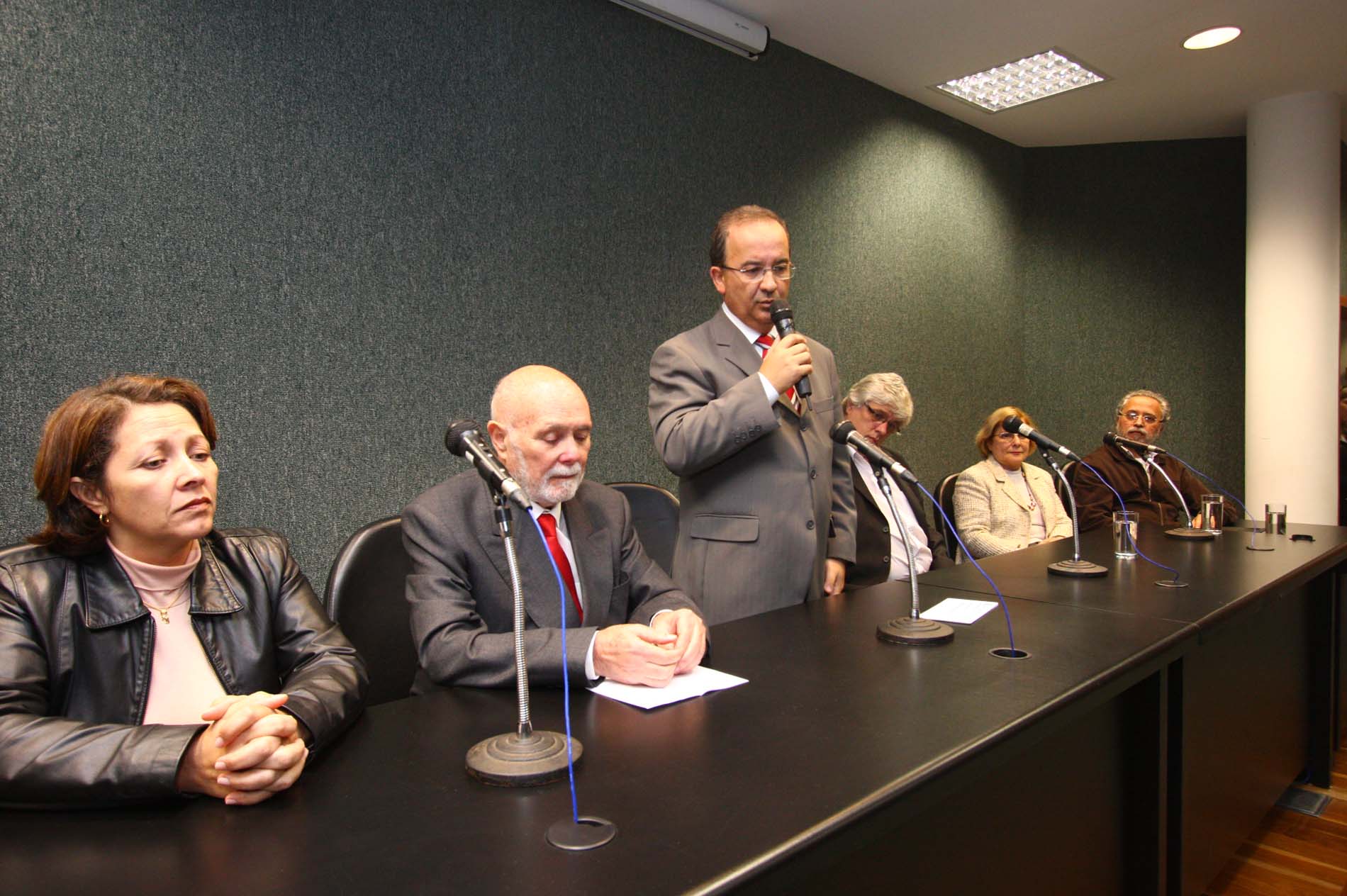Ato Solene em homenagem à memória e história do ex-Deputado Paulo Stuart Wright.