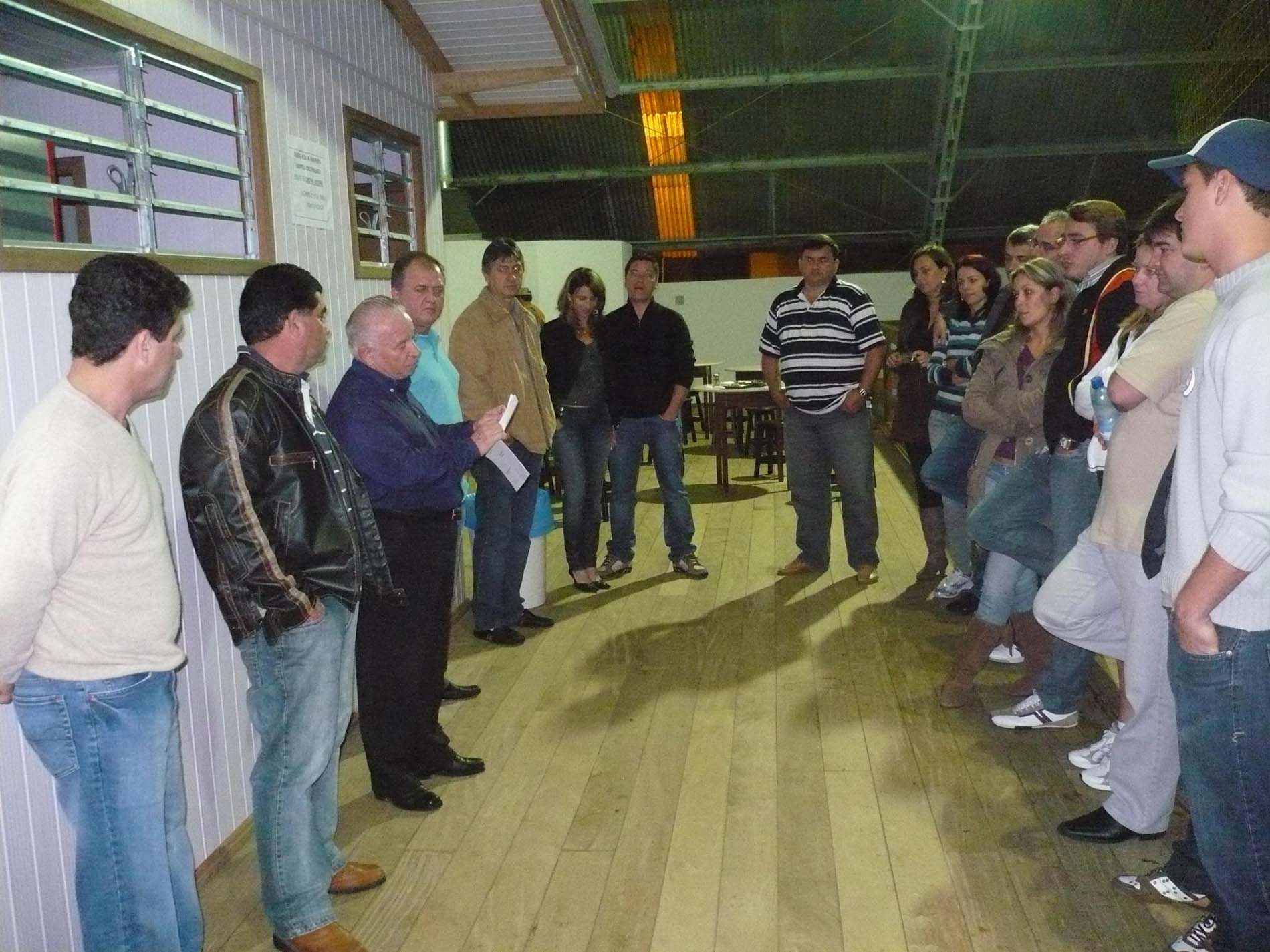Entidade esportiva de Luis Alves recebe recursos do Fundo Social - Deputado Adherbal Deba Cabral (PMDB)