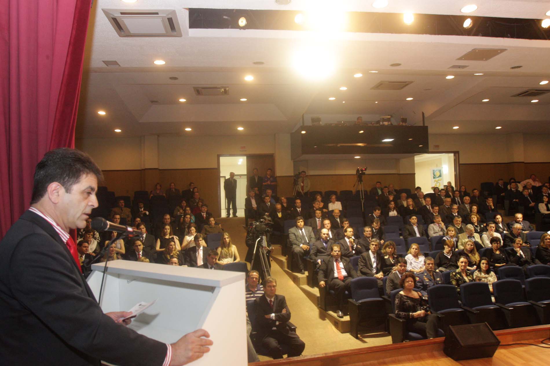 Sessão Solene em homenagem à Associação Empresarial de Brusque pela passagem dos seus 75 anos de Fundação
