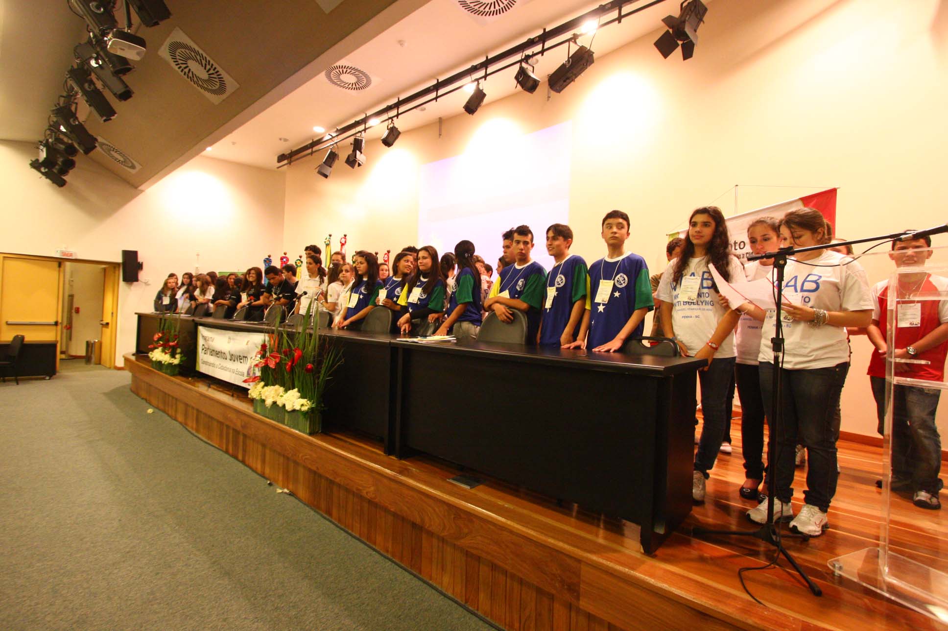 Parlamento Jovem mobiliza estudantes para a cidadania