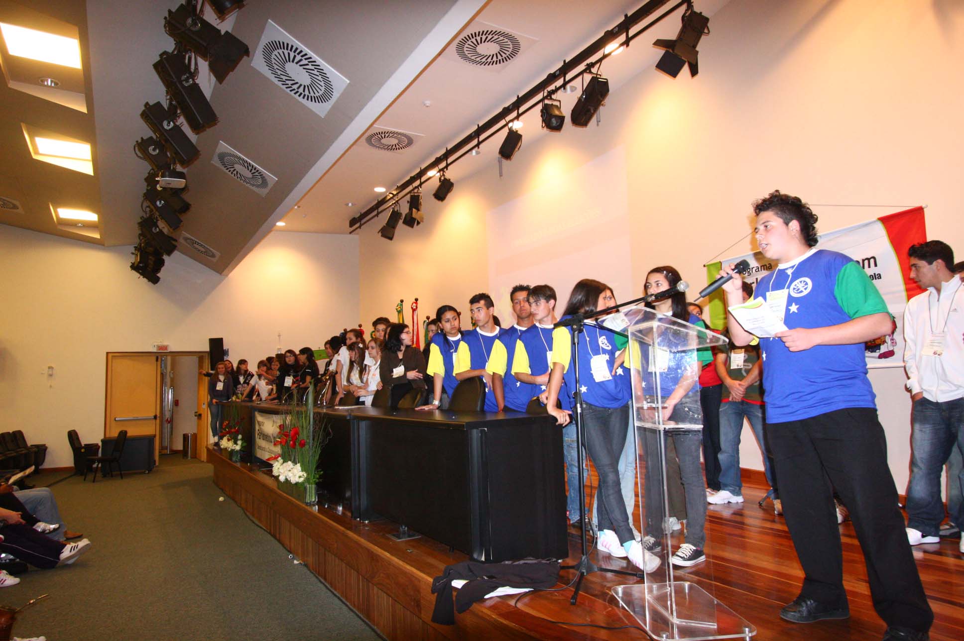 Parlamento Jovem mobiliza estudantes para a cidadania