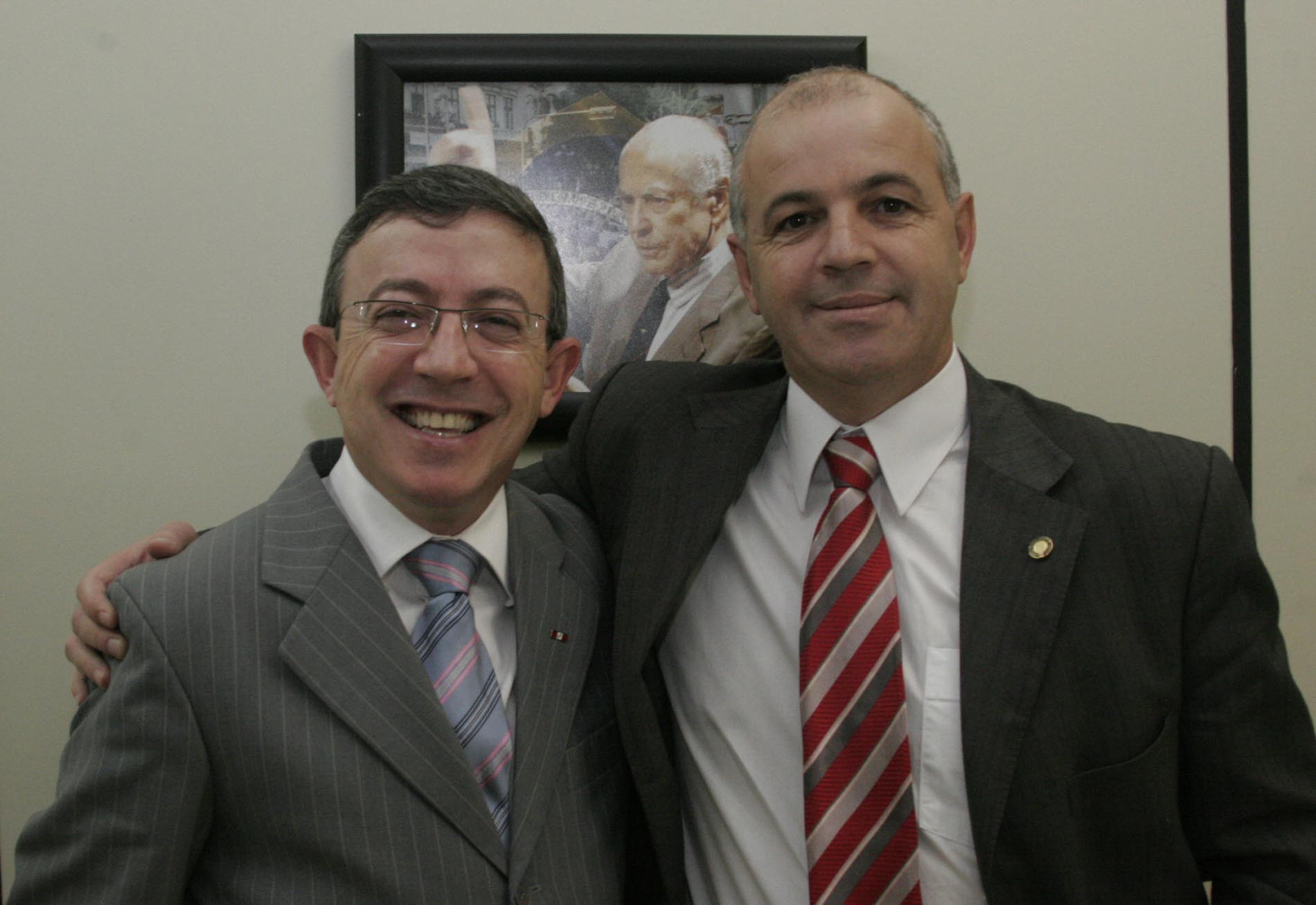 Deputado Sargento Soares (PDT) recebe o vice-prefeito de São José e coordenador do Movimento Educacionista do município