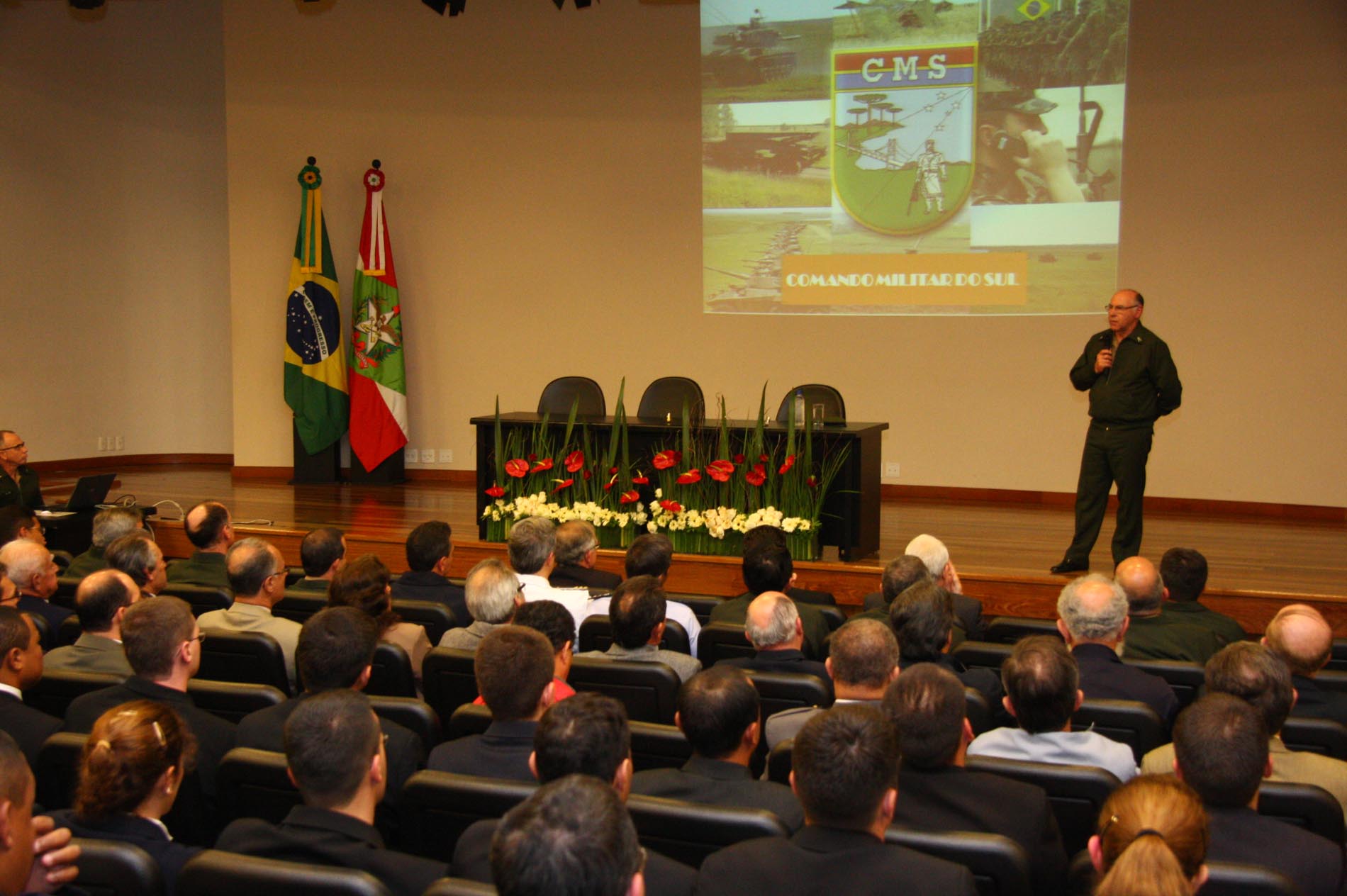 Palestra sobre Estratégia Nacional de Defesa