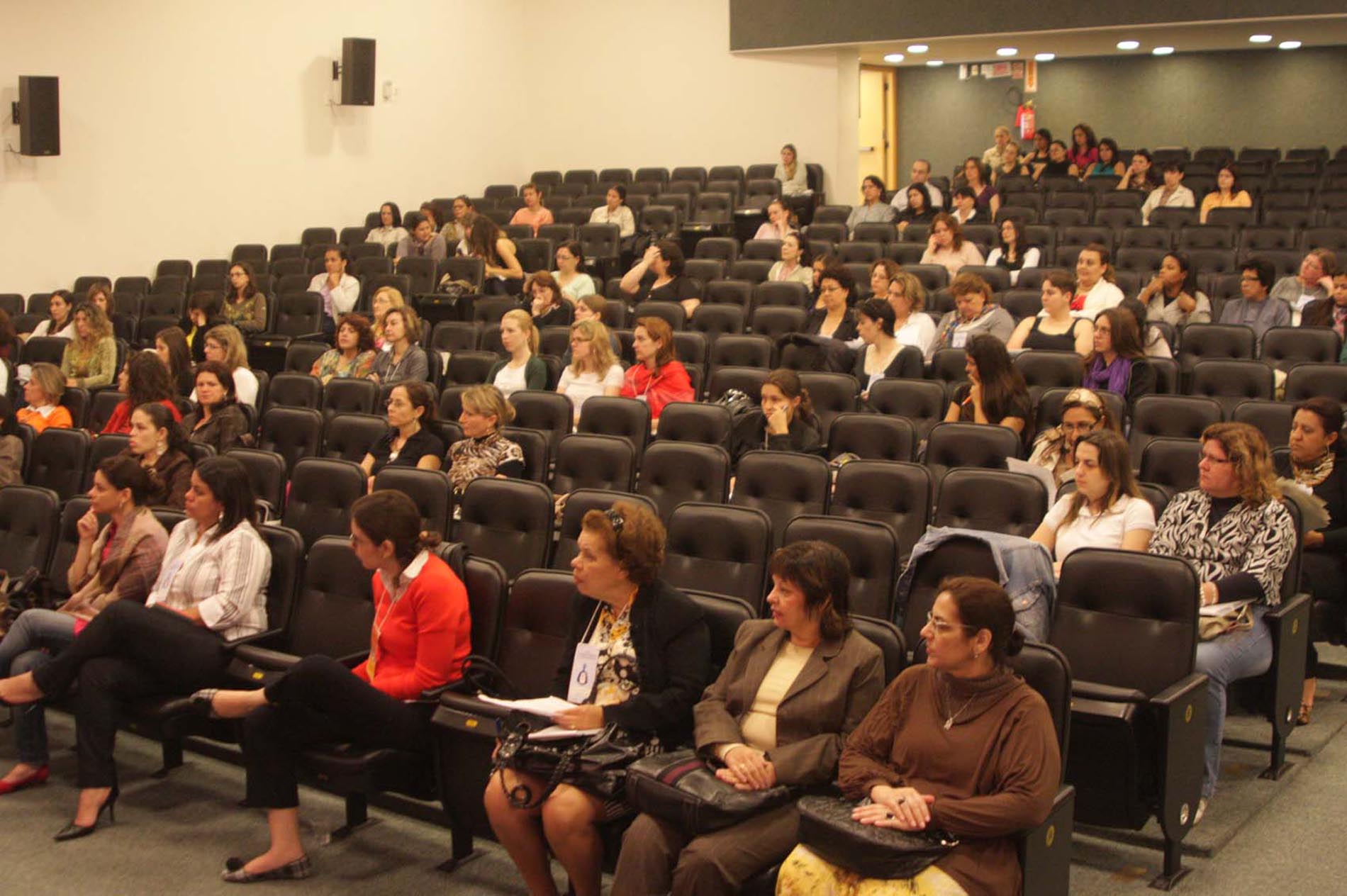 Seminário - Violência contra a mulher