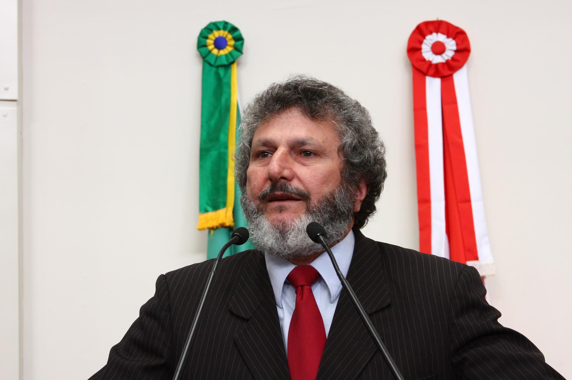 Dos Gabinetes – Governador sanciona lei autorizando Conselho da Juventude