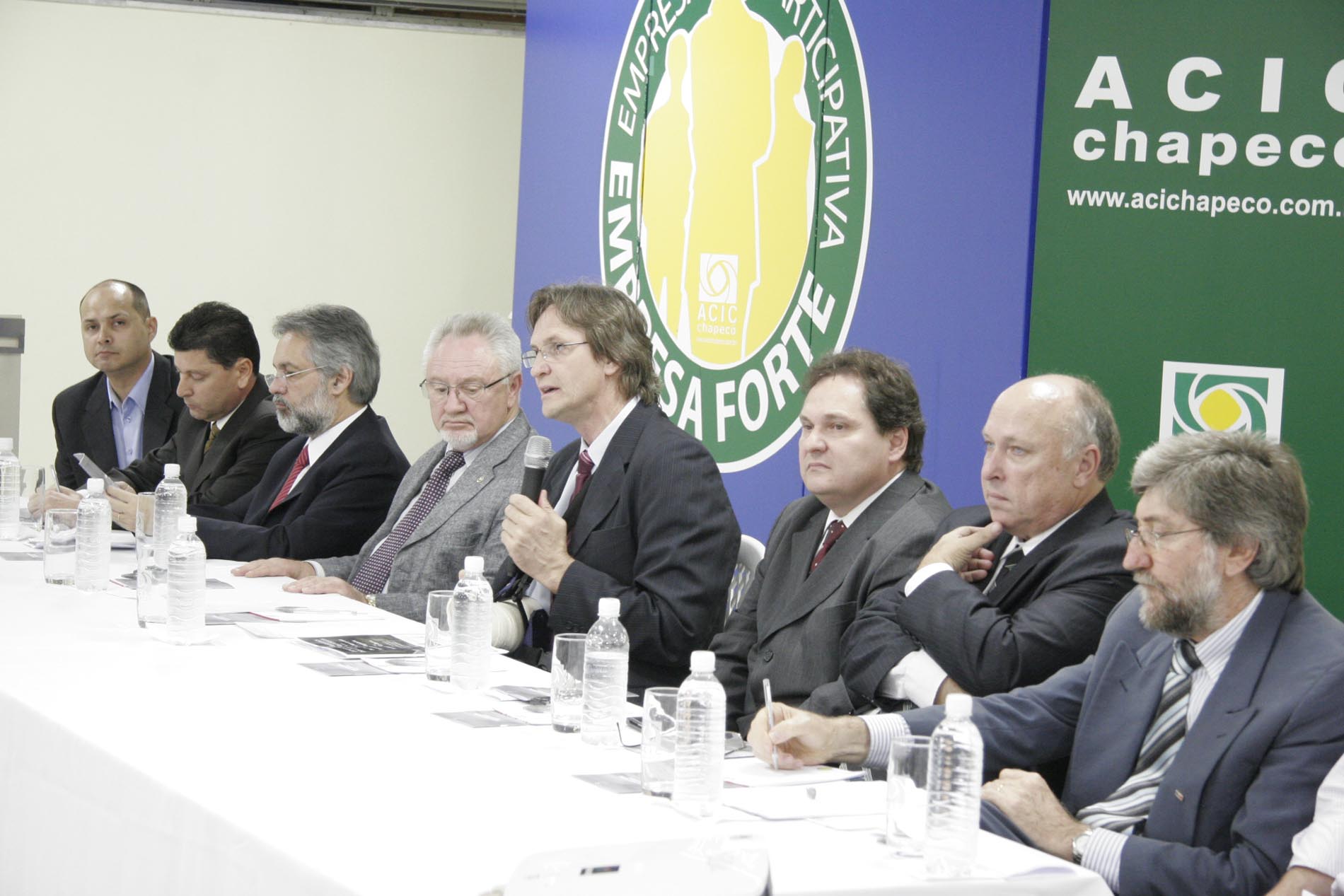 Audiência Pública sobre as Câmaras Regionais e a descentralização do acesso a justiça em Santa Catarina - Chapecó/SC.