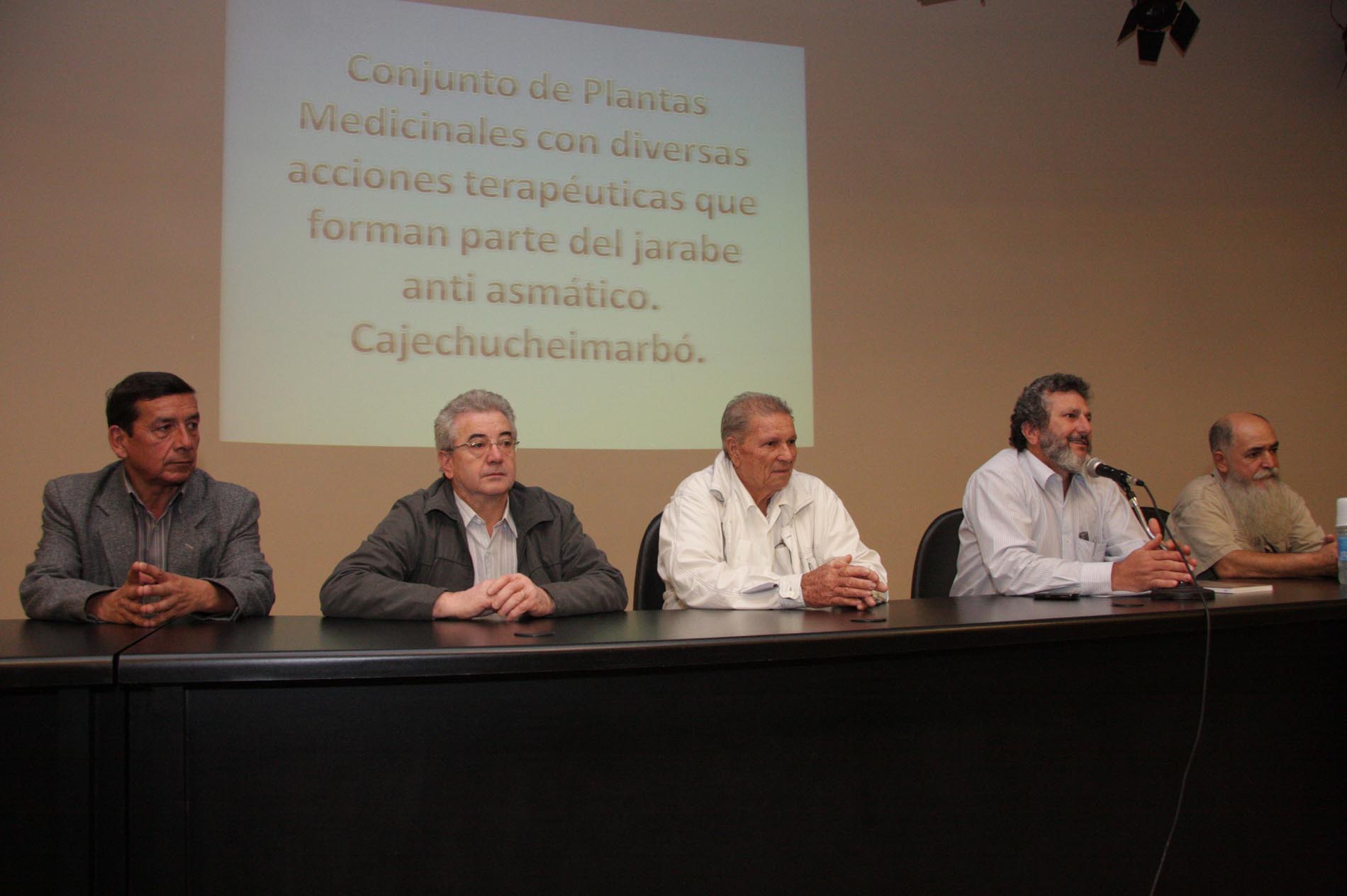 Palestra sobre plantas medicinais.