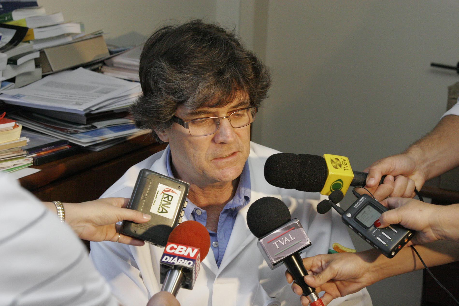 Presidente Jorginho Mello continua internado para tratamento de osteomielite