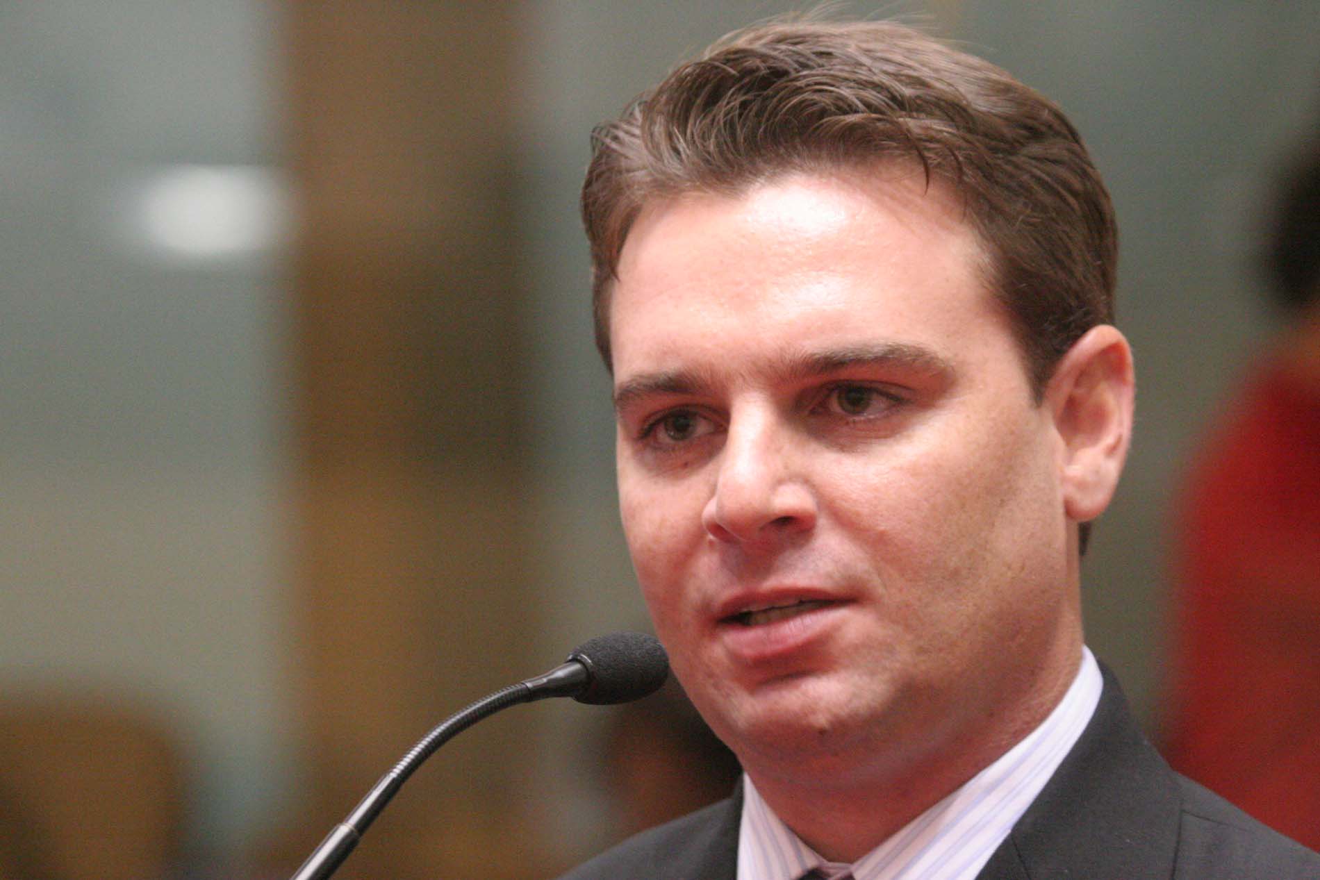 Aprovado projeto que estabelece procedimento para recuperação extrajudicial do consumidor inadimplen
